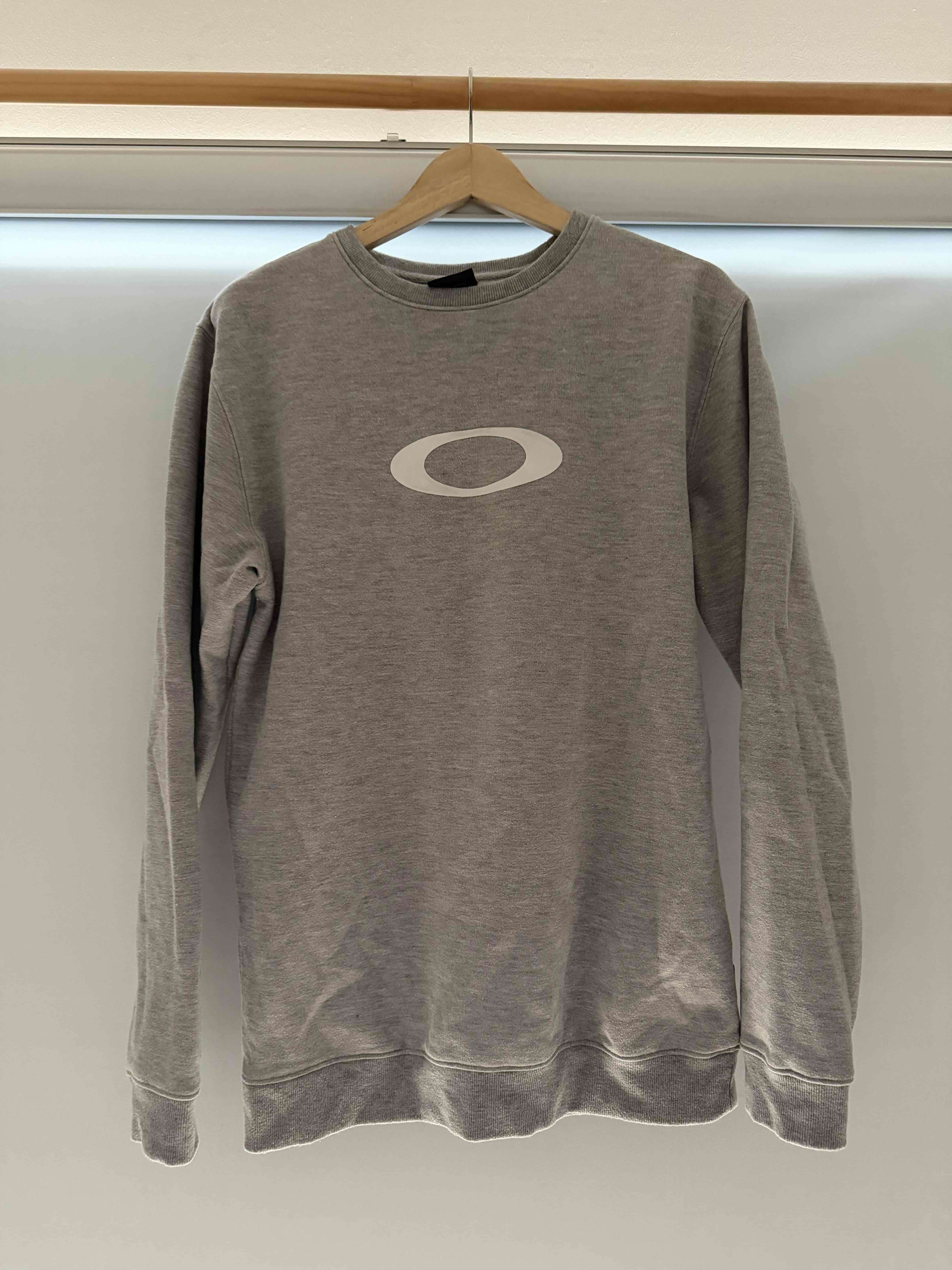 Polerón gris oakley - miniatura 1