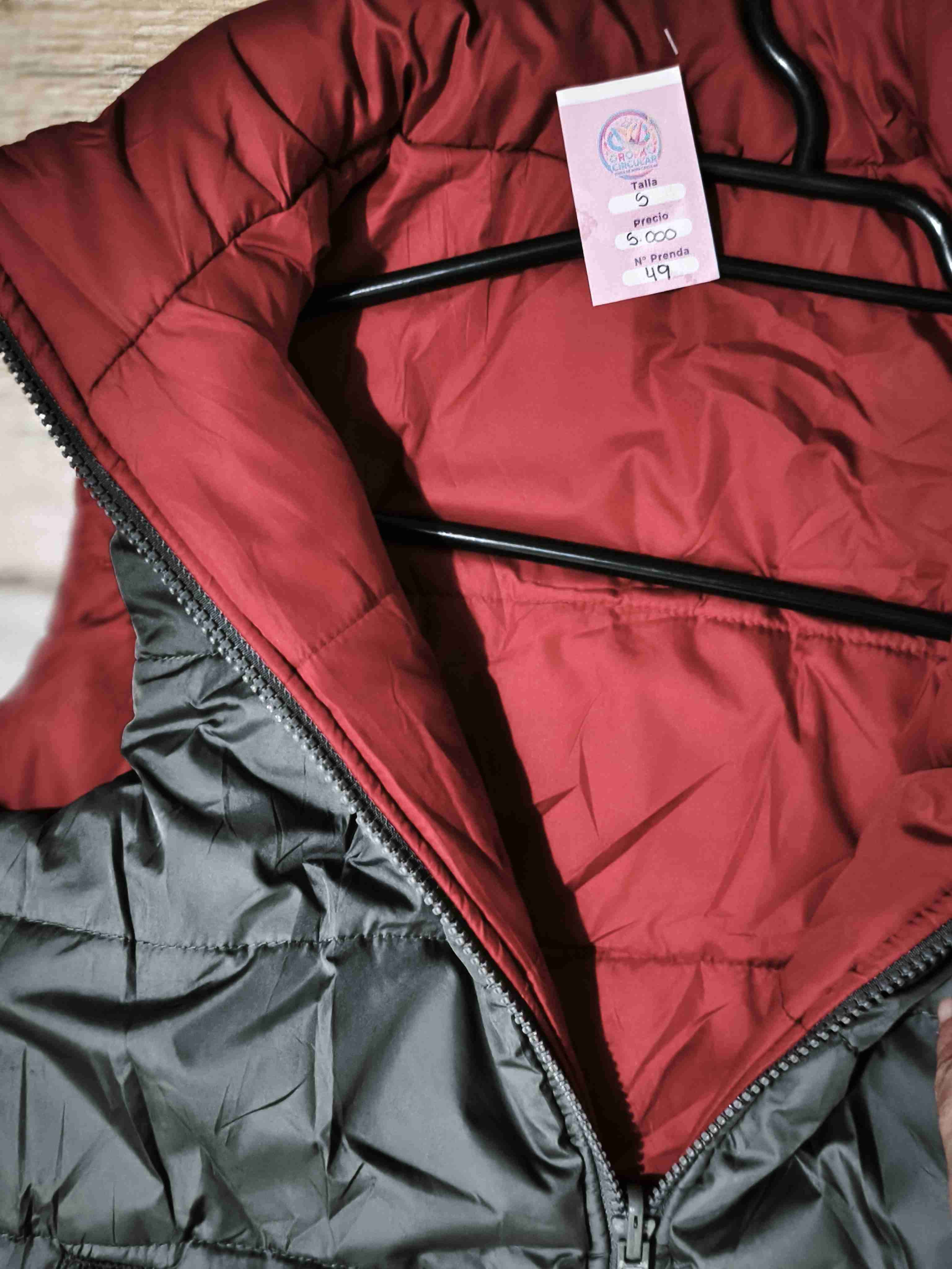 Parka bicolor roja y gris reversible - miniatura 1