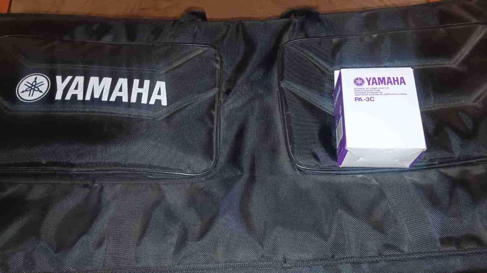 Teclados Yamaha PSR-E273 Con Fundas - miniatura 4