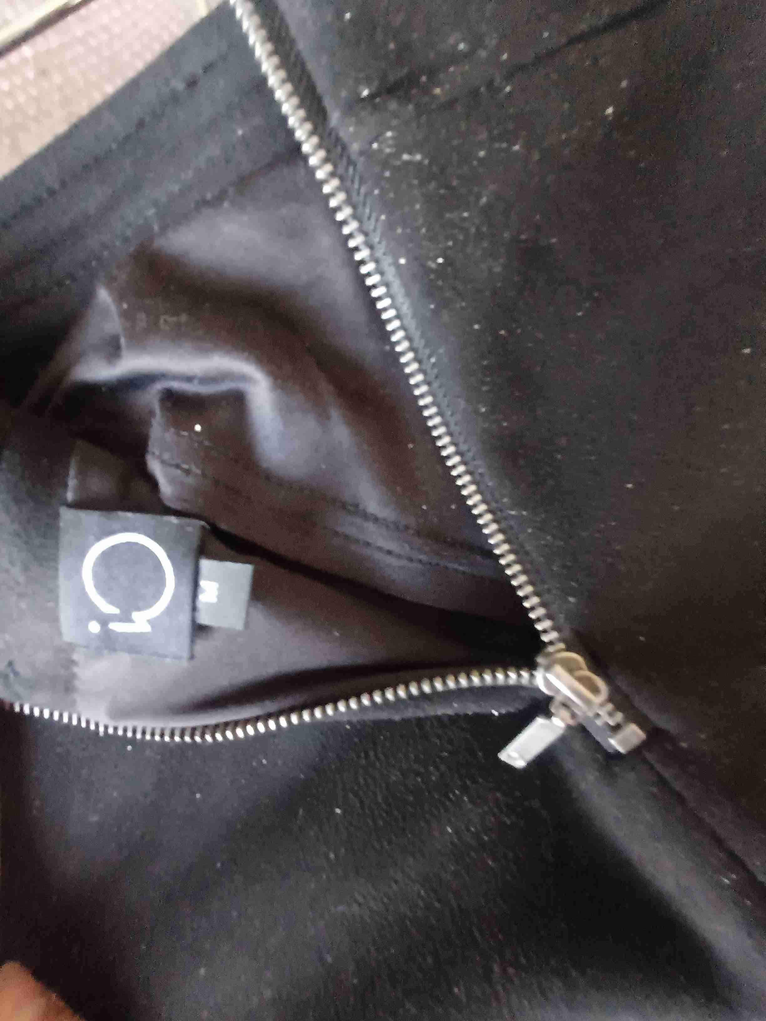 Falda negra con bolsillos IO - miniatura 2