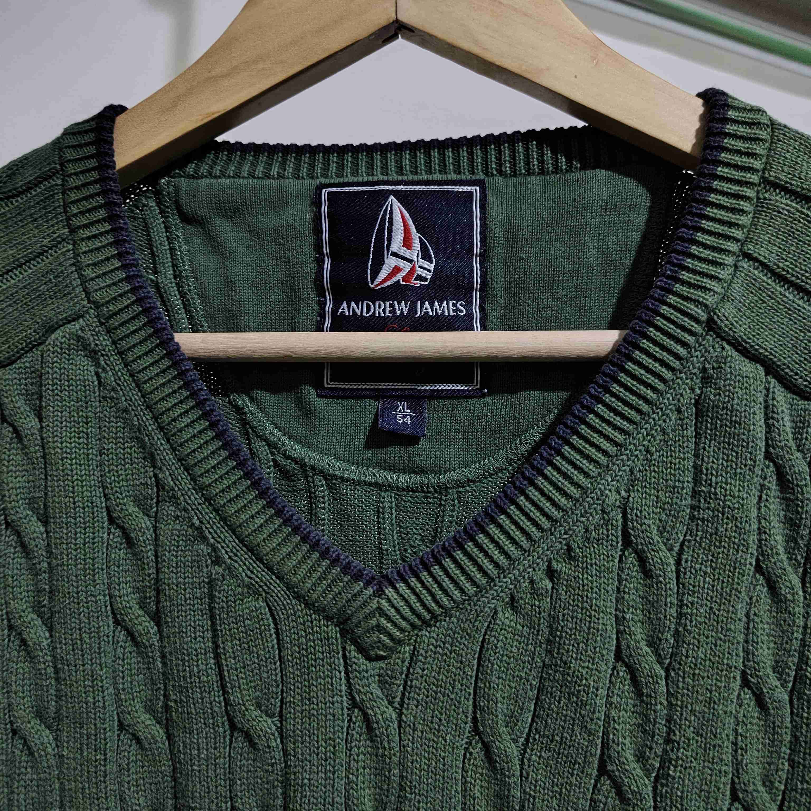 Suéter verde trenzado - miniatura 2