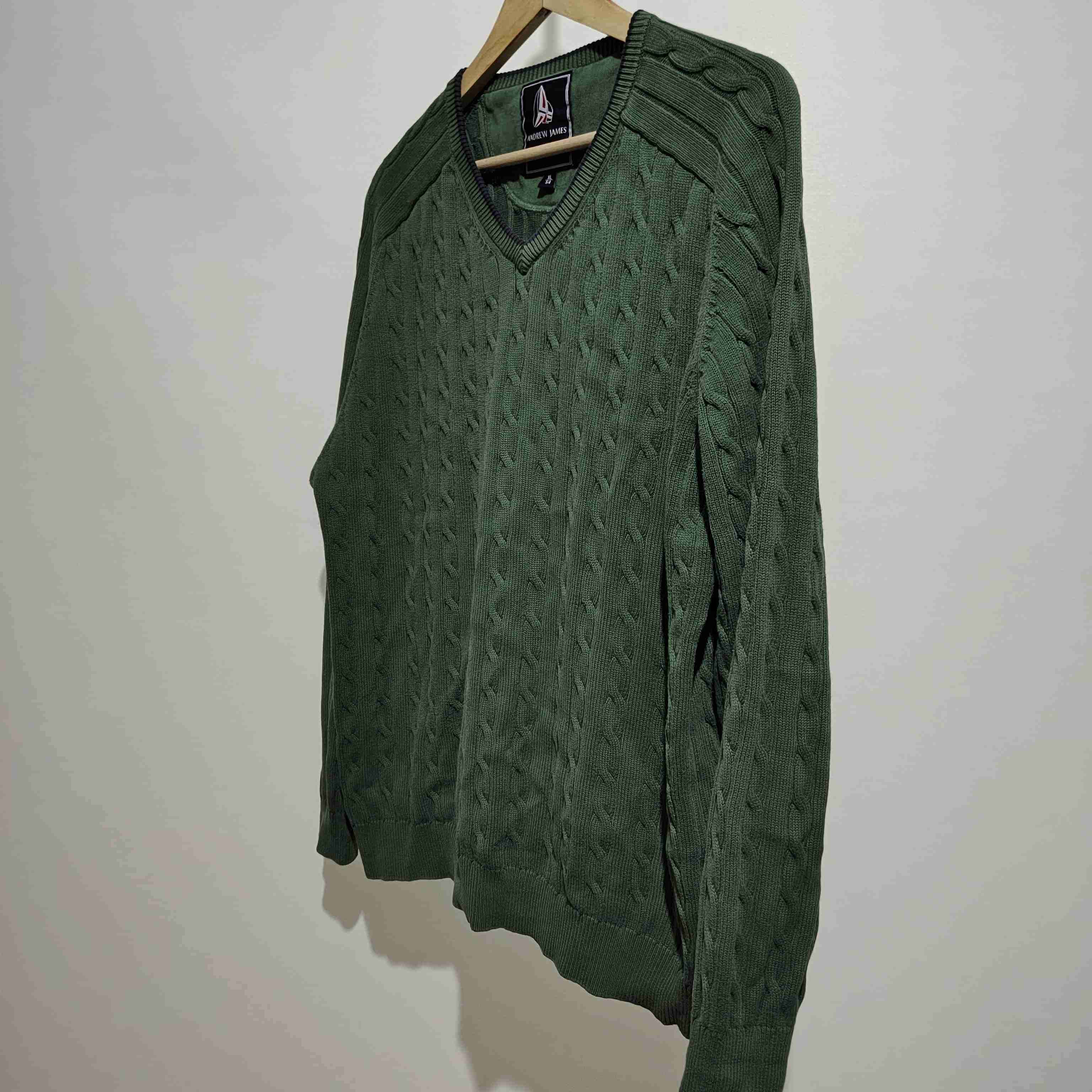 Suéter verde trenzado - miniatura 3