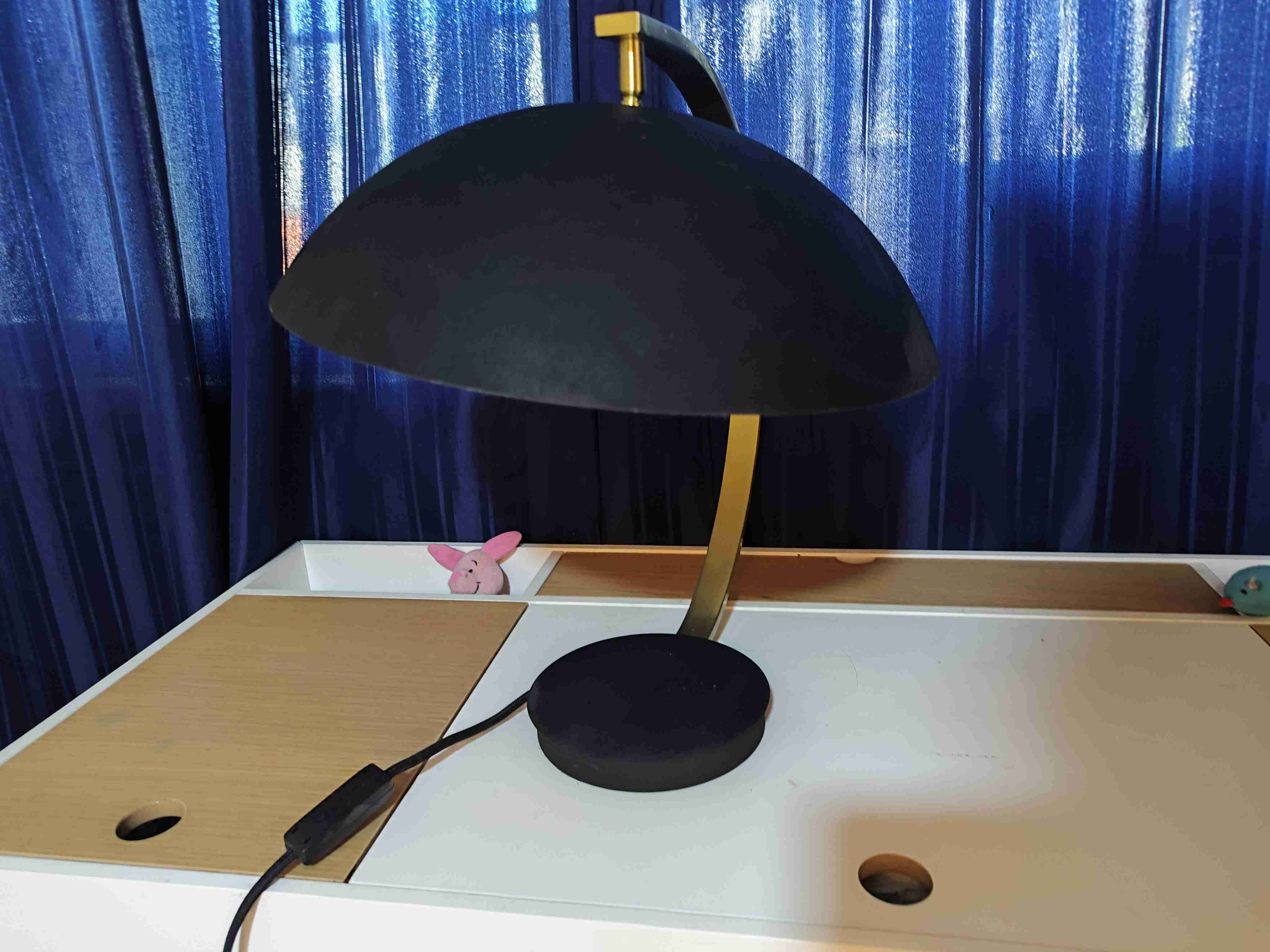 Lámpara de mesa negra moderna - miniatura 1