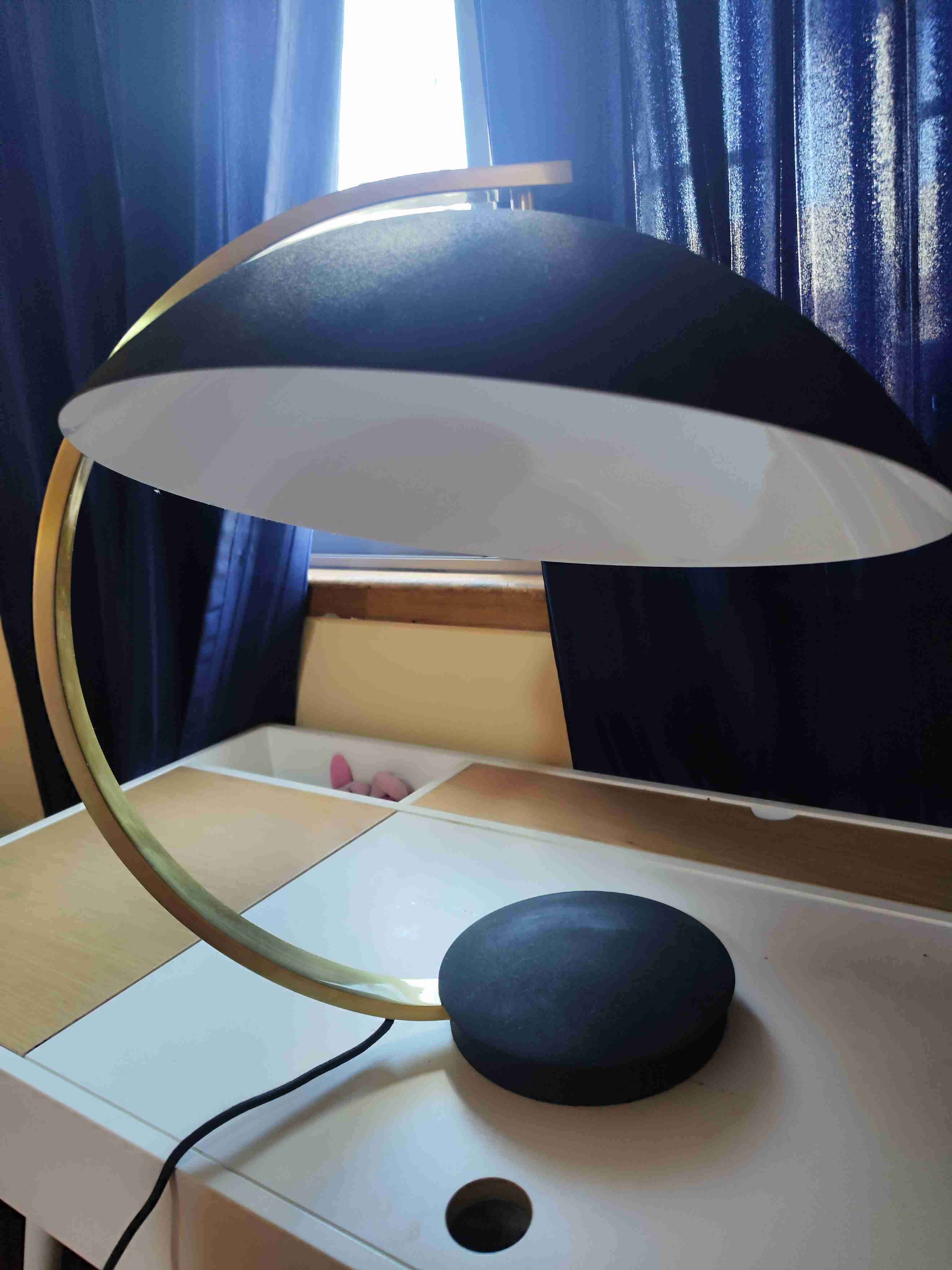 Lámpara de mesa negra moderna - miniatura 2