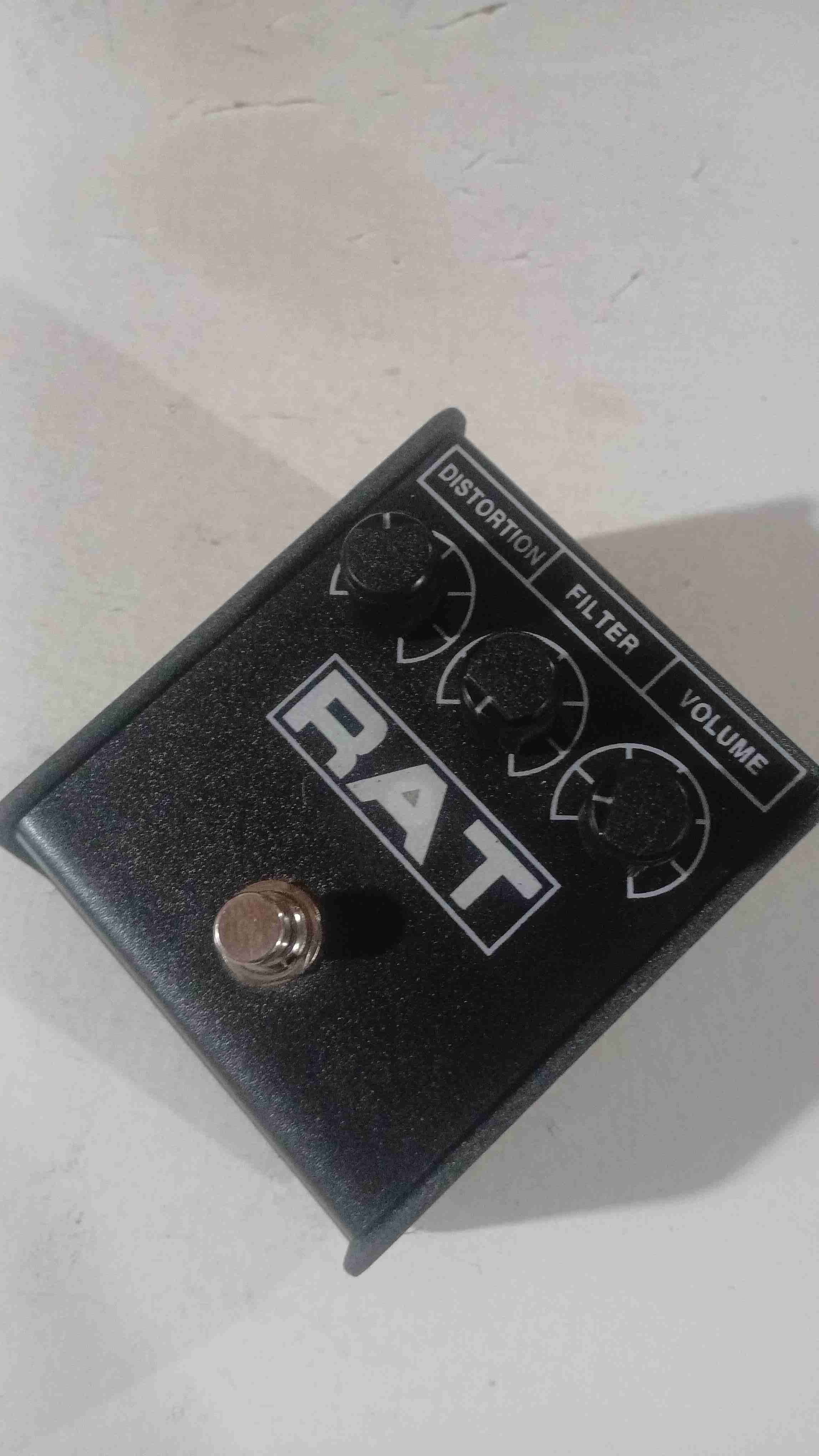 Pedal de distorsión RAT - miniatura 1