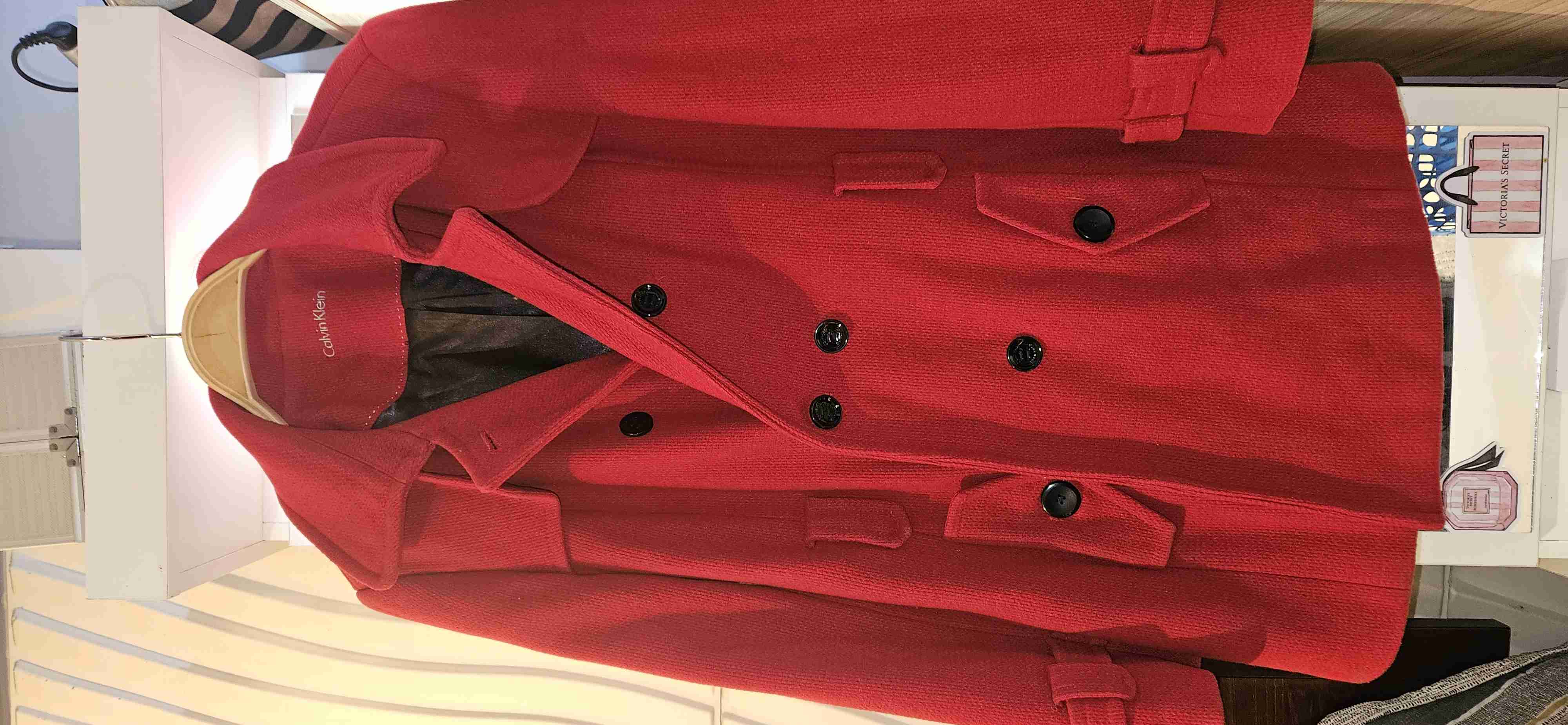 Abrigo rojo Calvin Klein talla L - miniatura 2