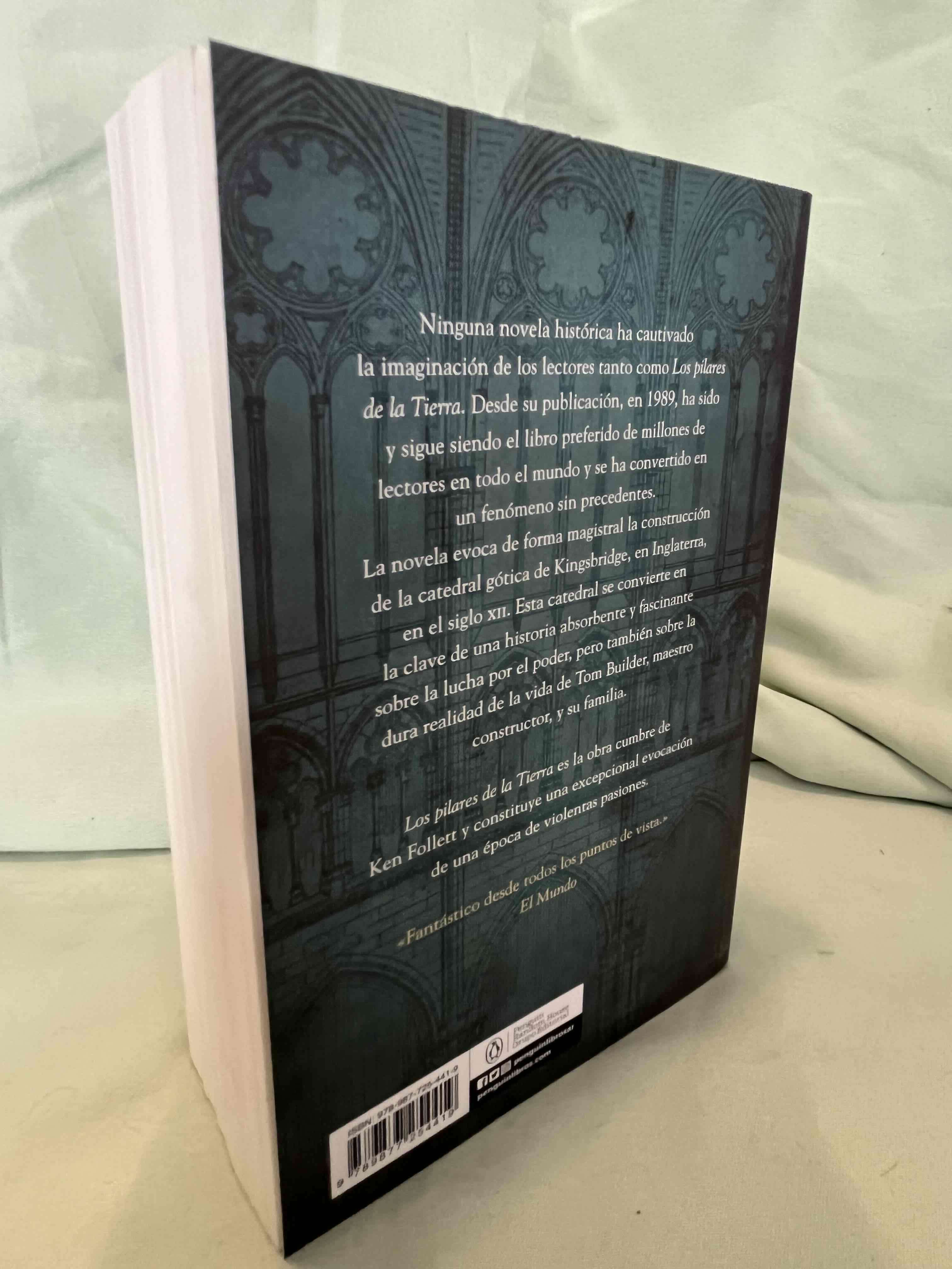 Libro 'Los pilares de la tierra' Ken Follett - miniatura 2