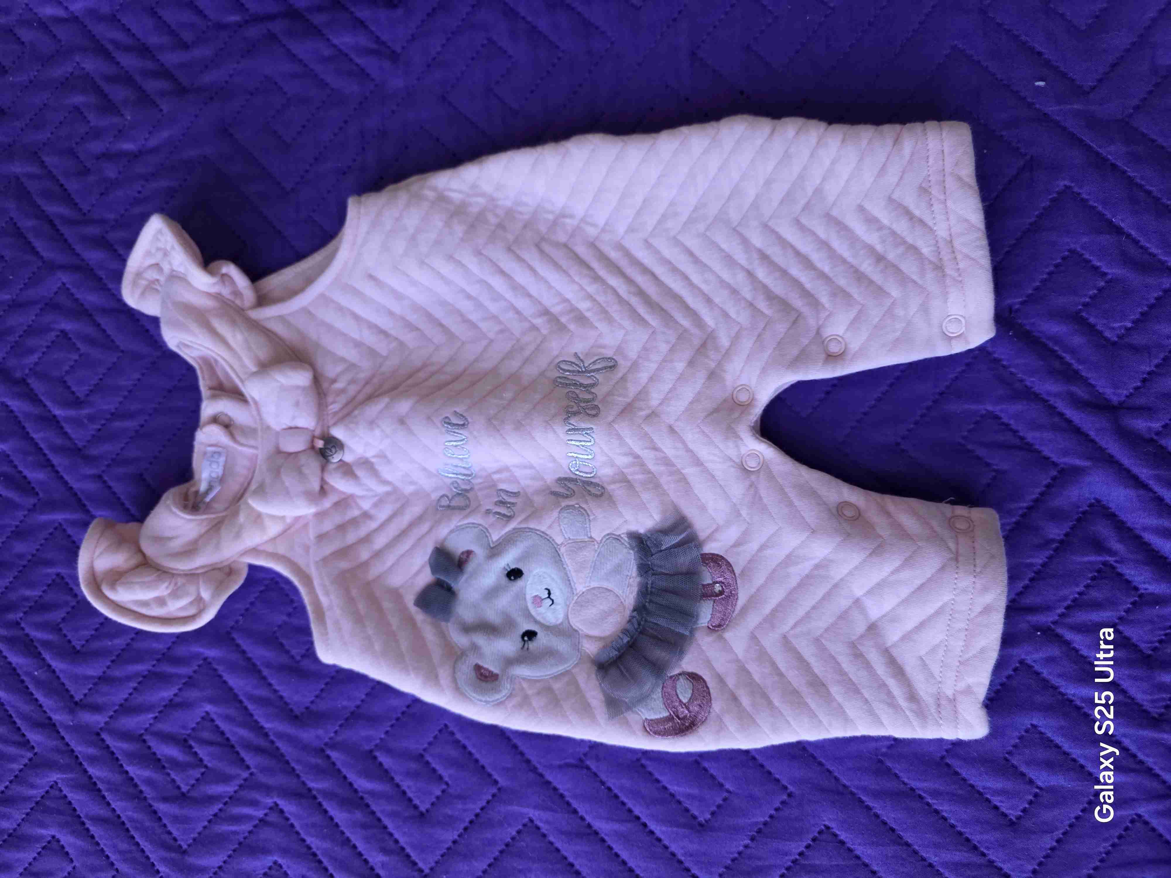 Enterito de bebé rosado con osito