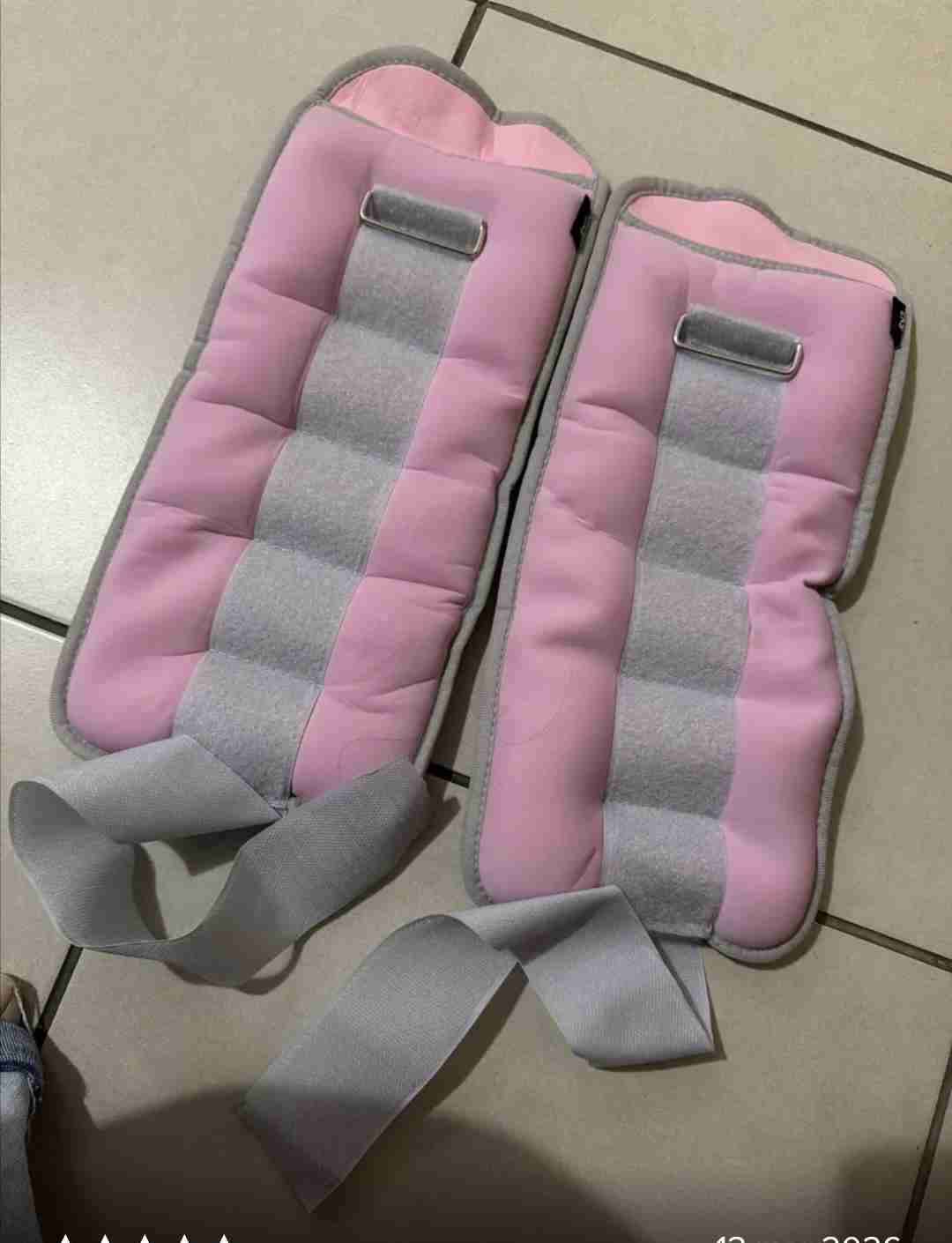 Pesas tobilleras rosadas y grises 2kg cada una
