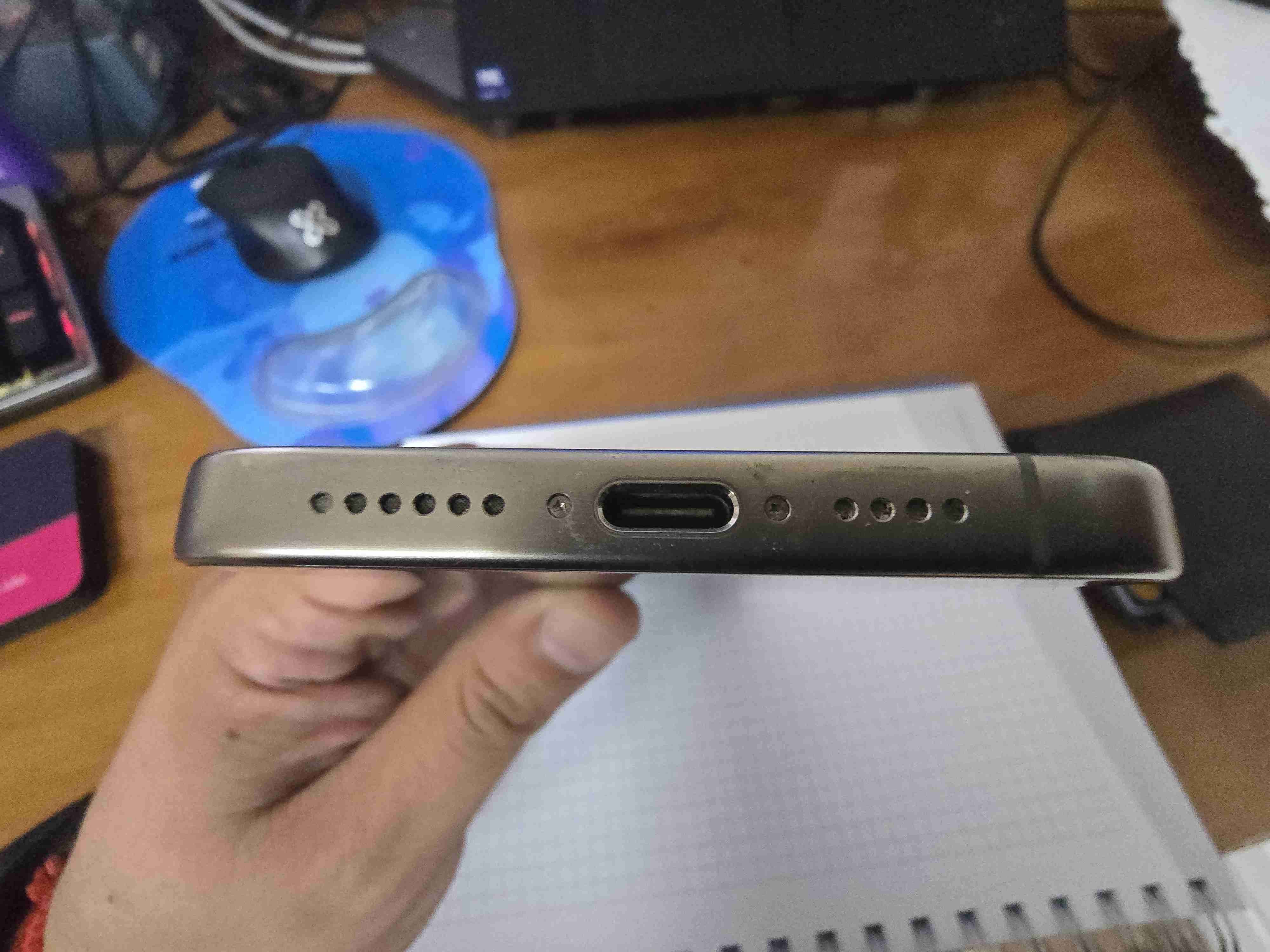 iPhone 15 Pro Max plateado - miniatura 5