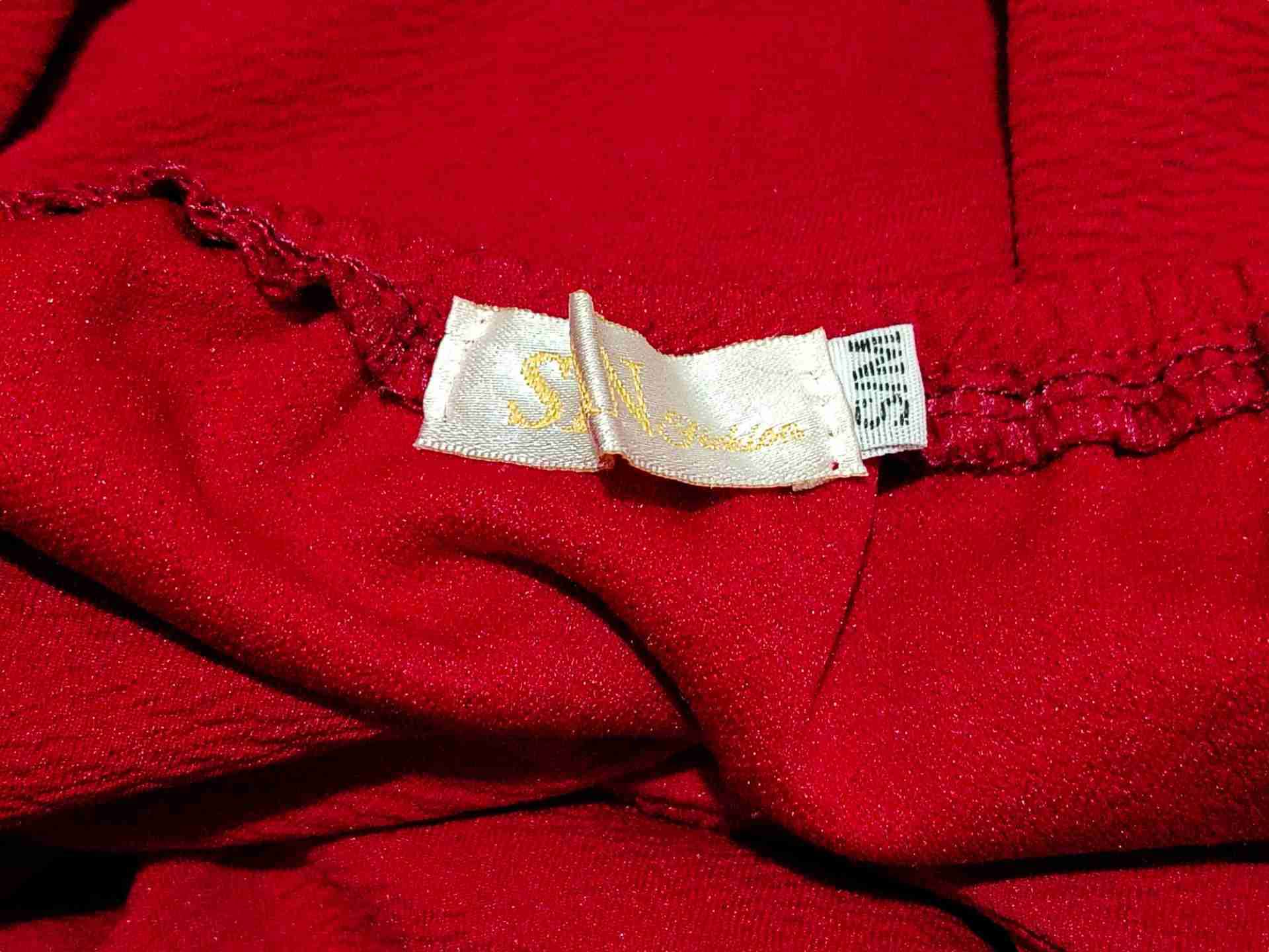 Vestido rojo de tirantes - miniatura 5