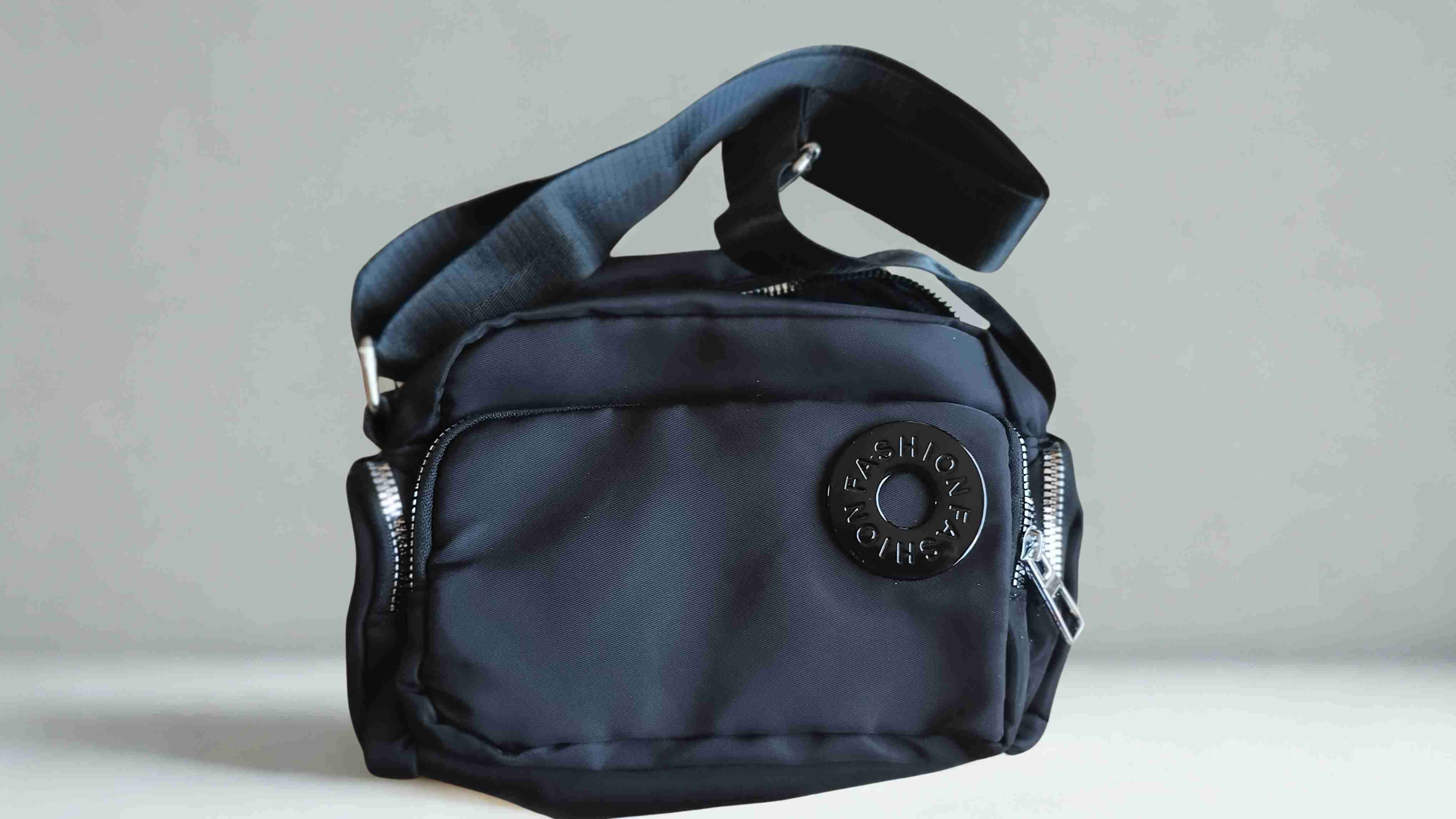 Riñonera negra impermeable - miniatura 1