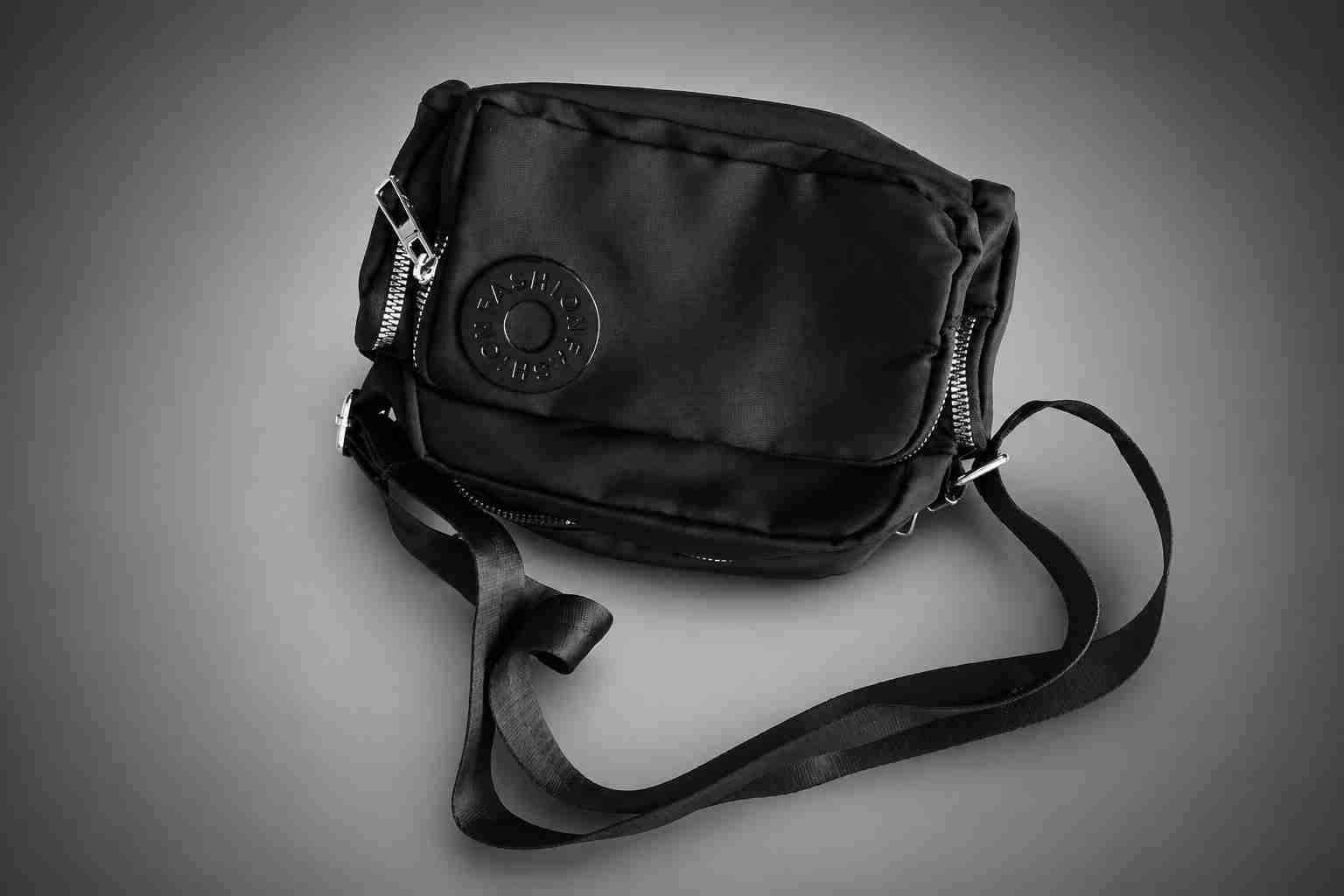 Riñonera negra impermeable - miniatura 4