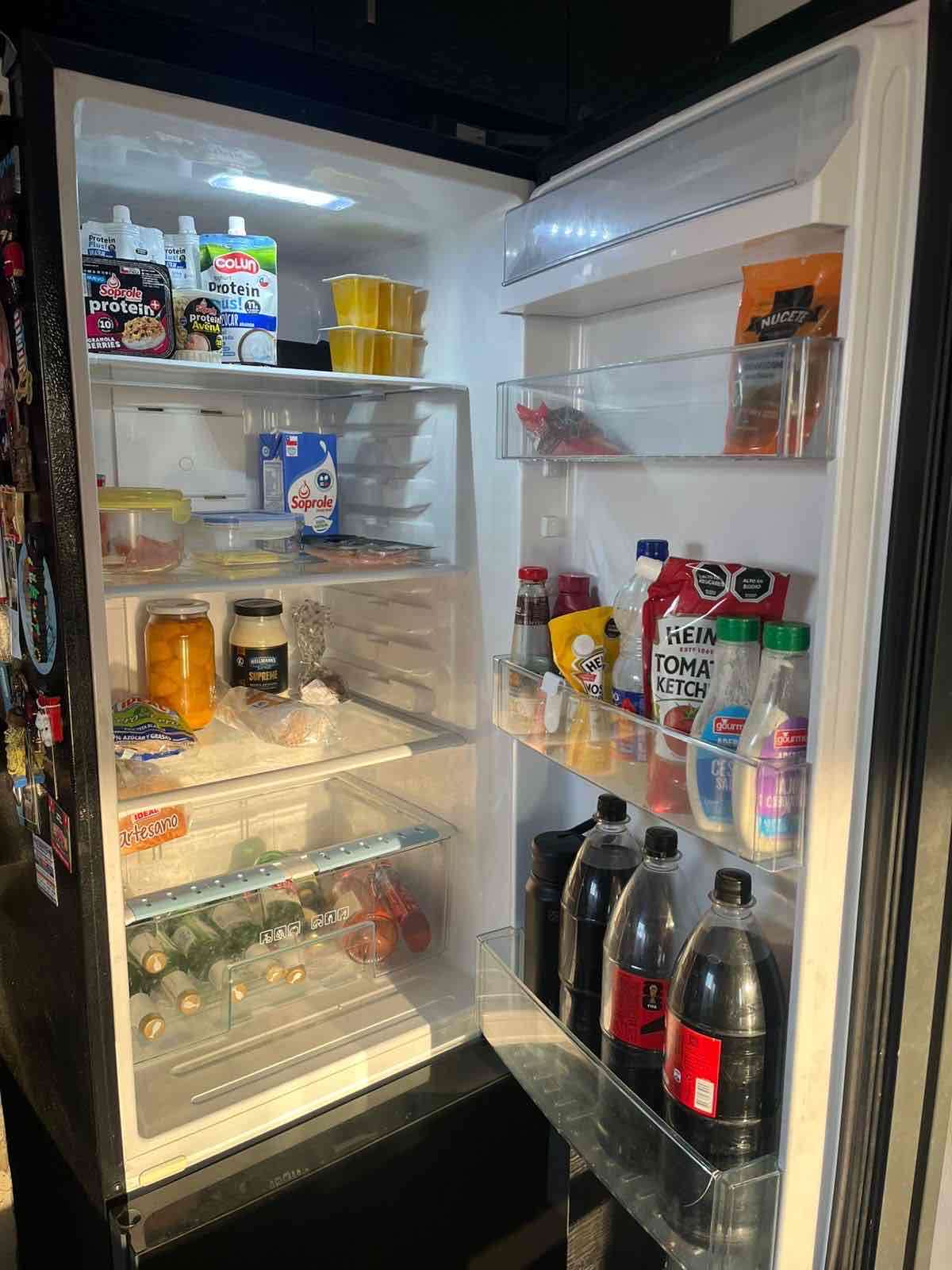 Refrigerador Daewoo negro - miniatura 3