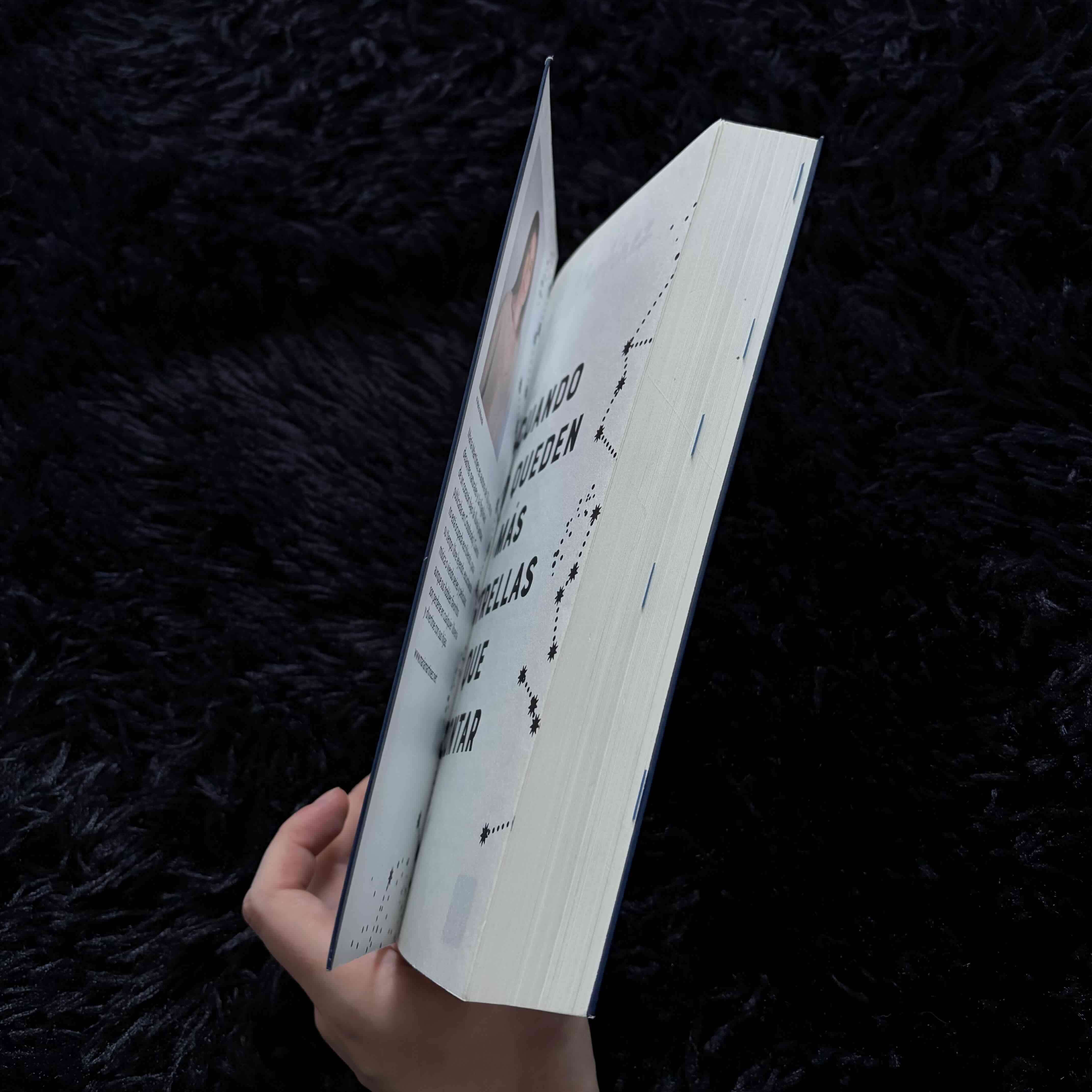 Libro 'Cuando no queden más estrellas que contar' - miniatura 2