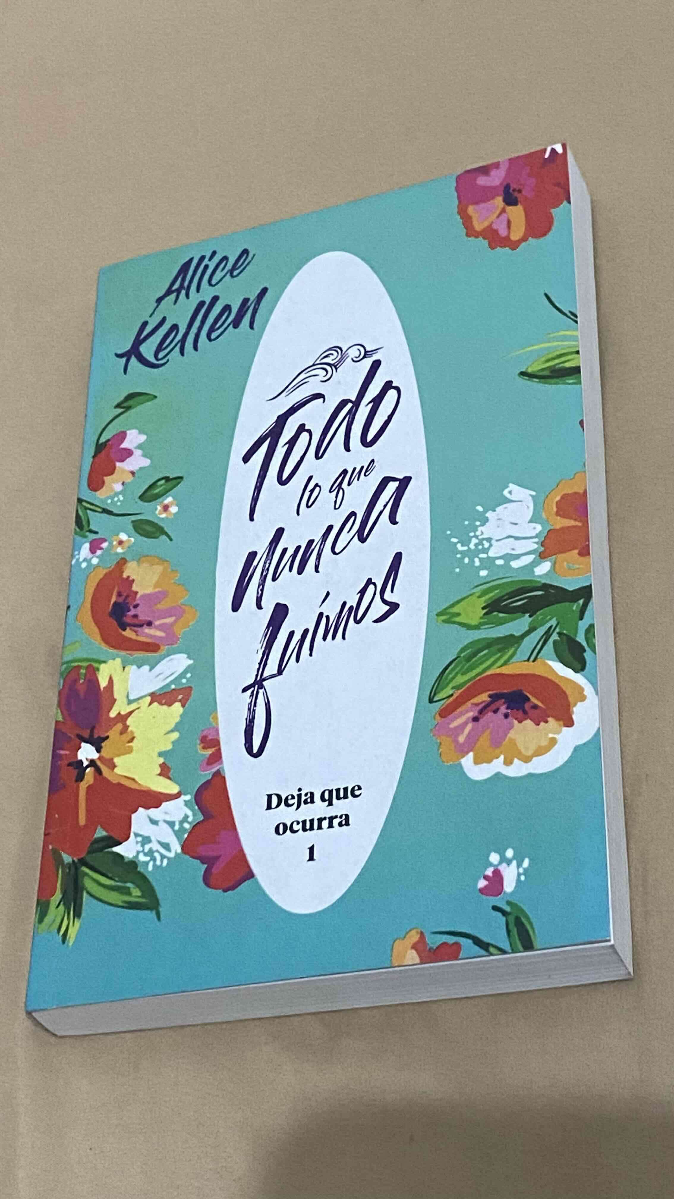 Libro 'Todo lo que nunca fuimos' - miniatura 3