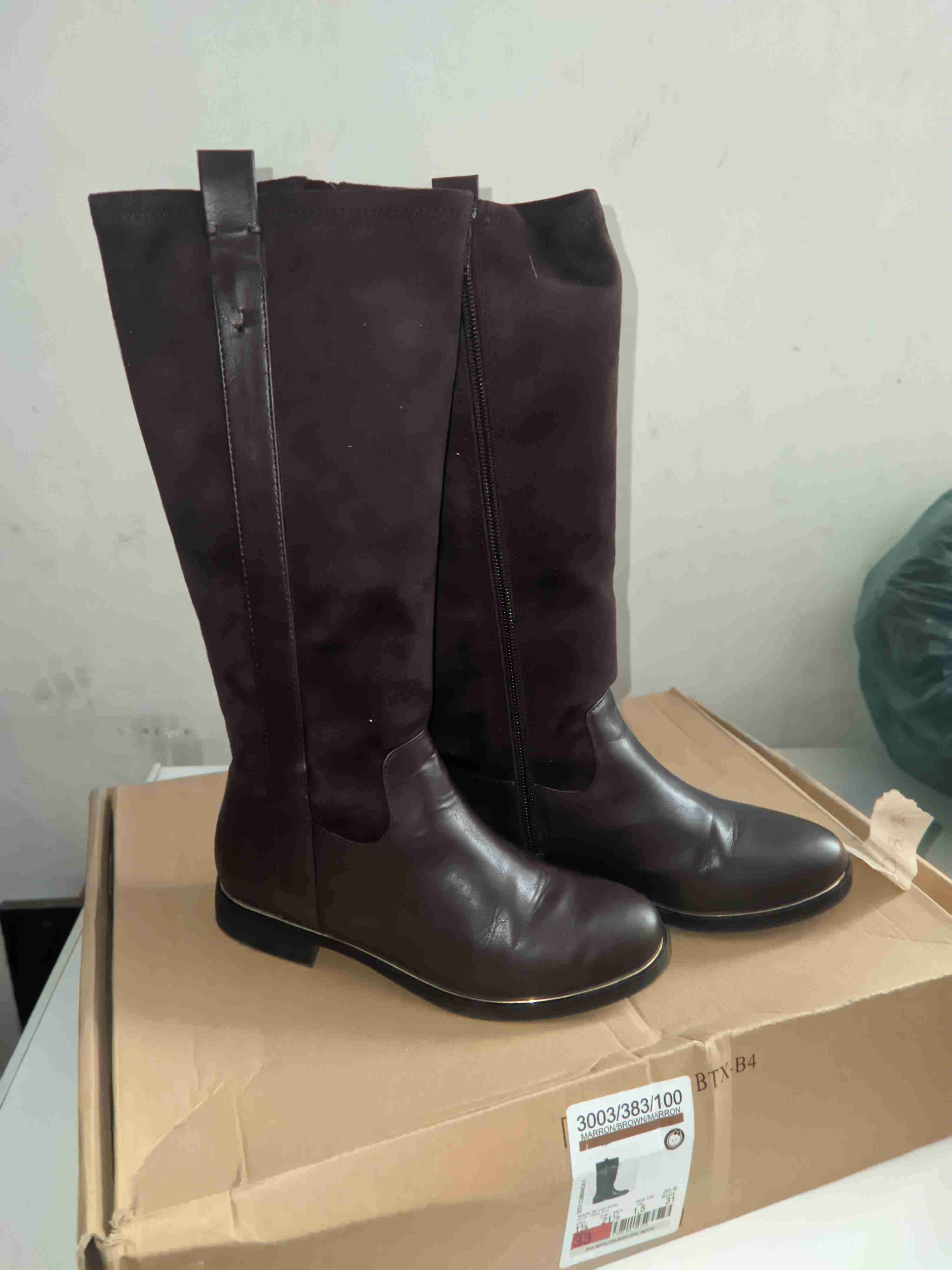 Botas altas de cuero marrón