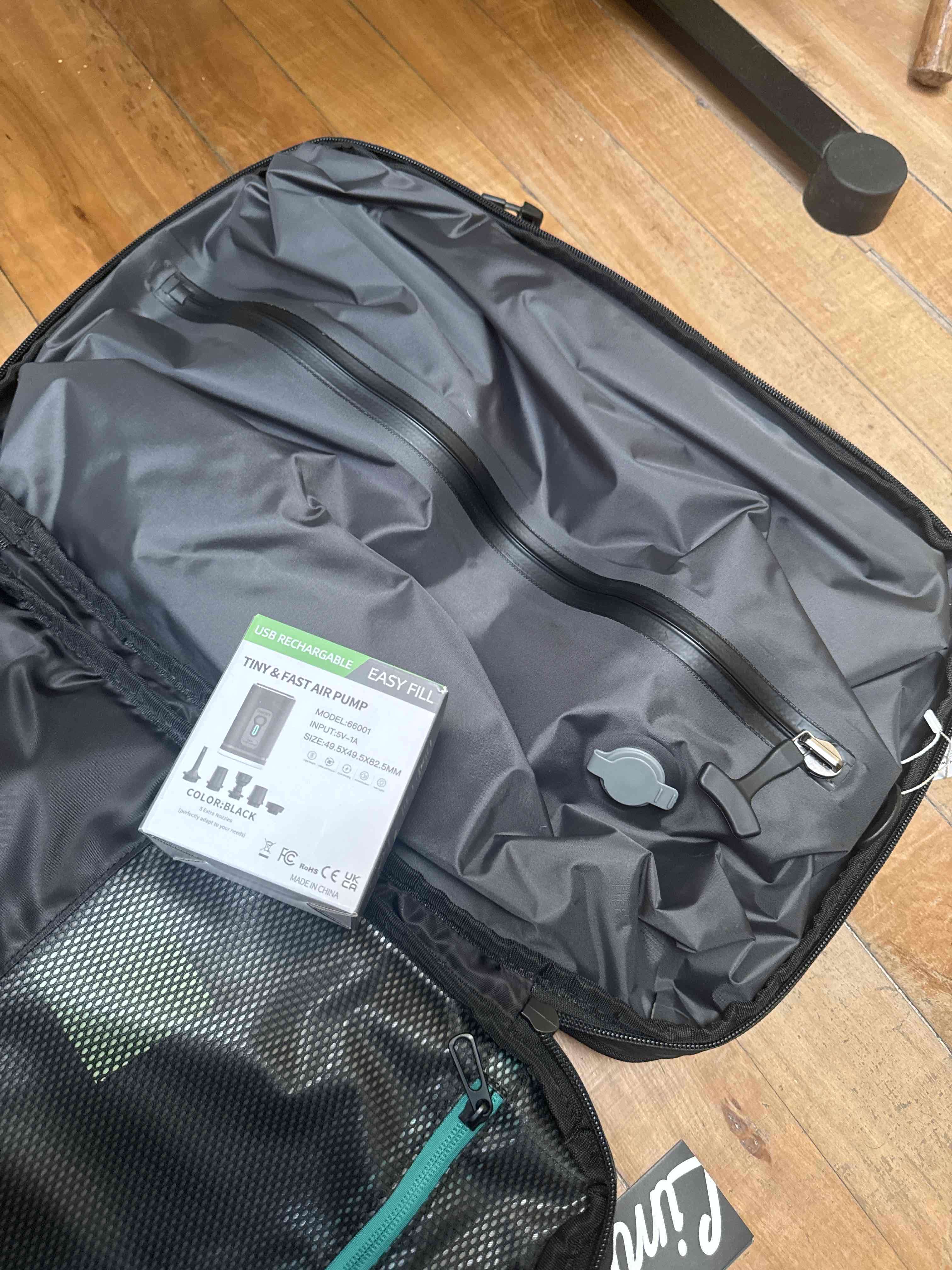 Mochila negra limited con aspiradora - miniatura 2