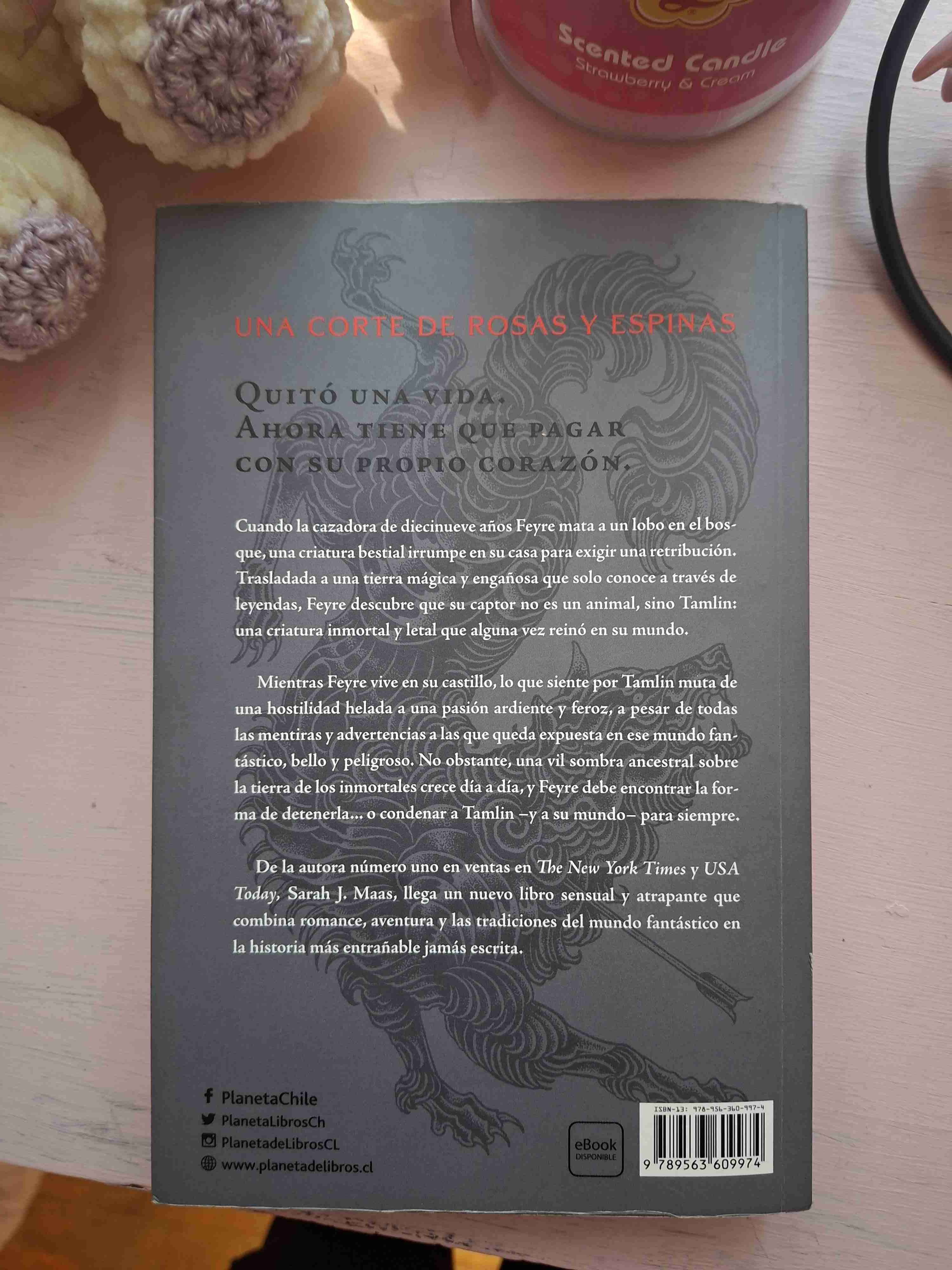 Libro 'Una Corte de Rosas y Espinas' - miniatura 2