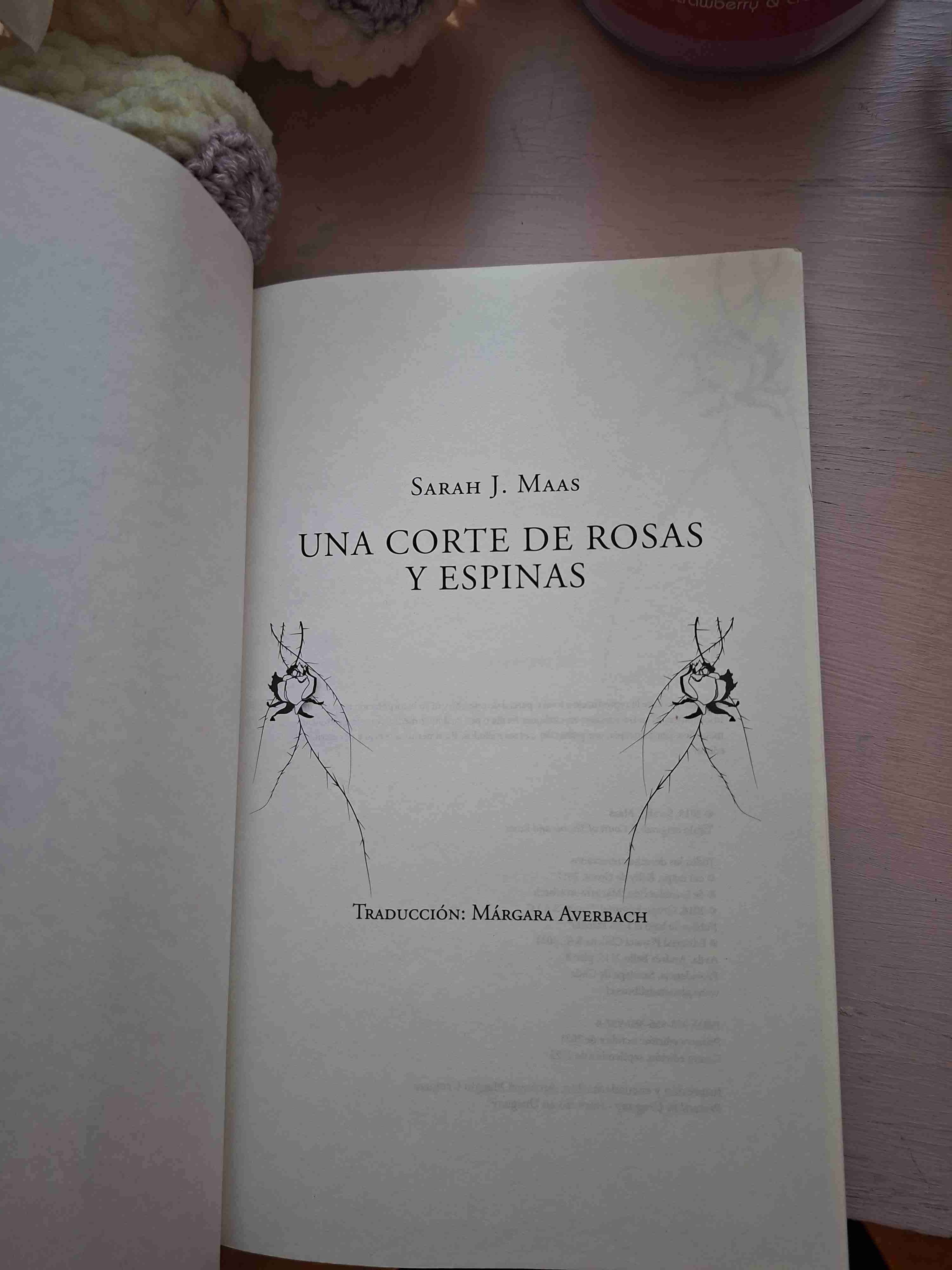 Libro 'Una Corte de Rosas y Espinas' - miniatura 4