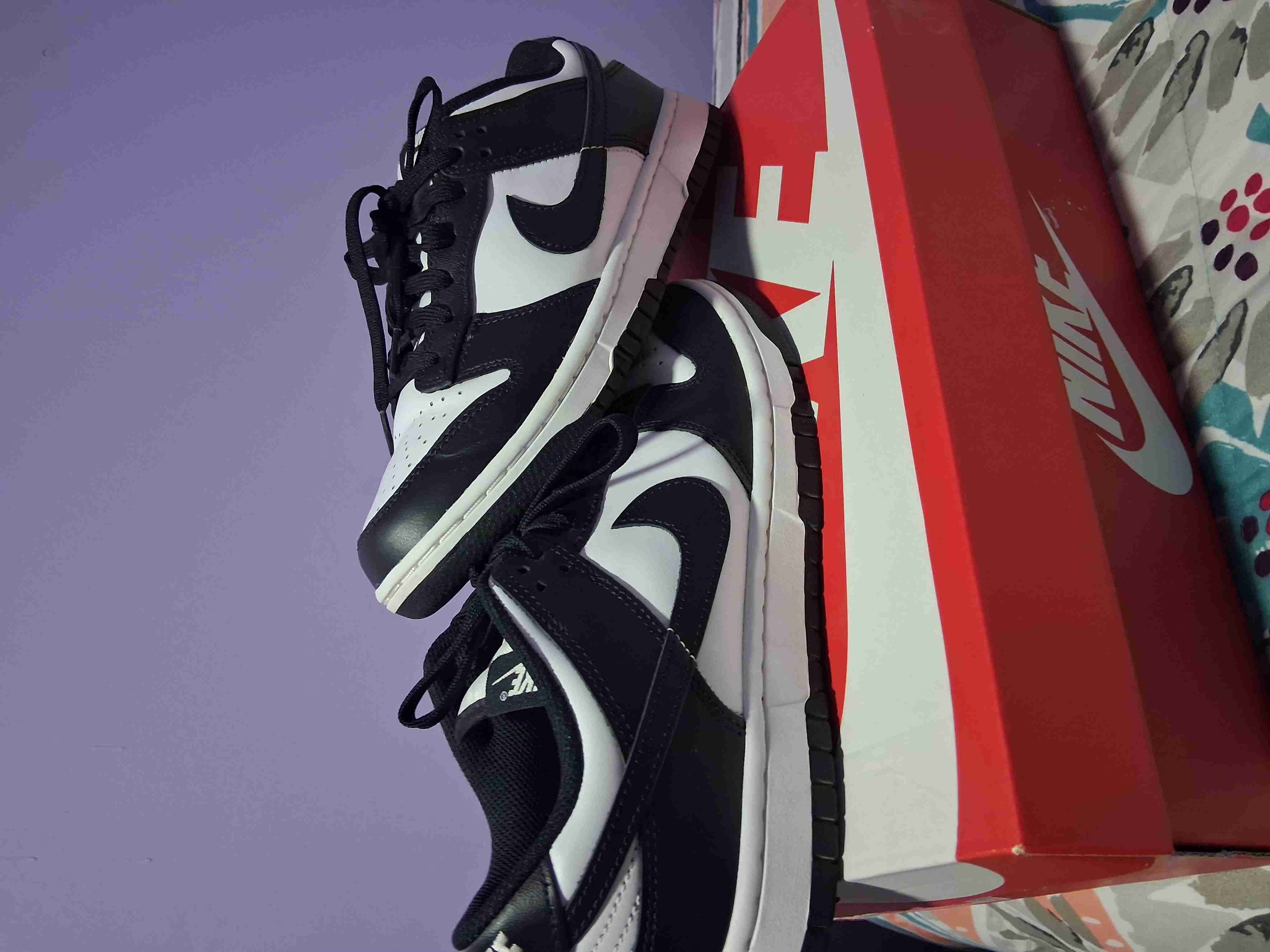 Zapatillas Nike negro y blanco - miniatura 1