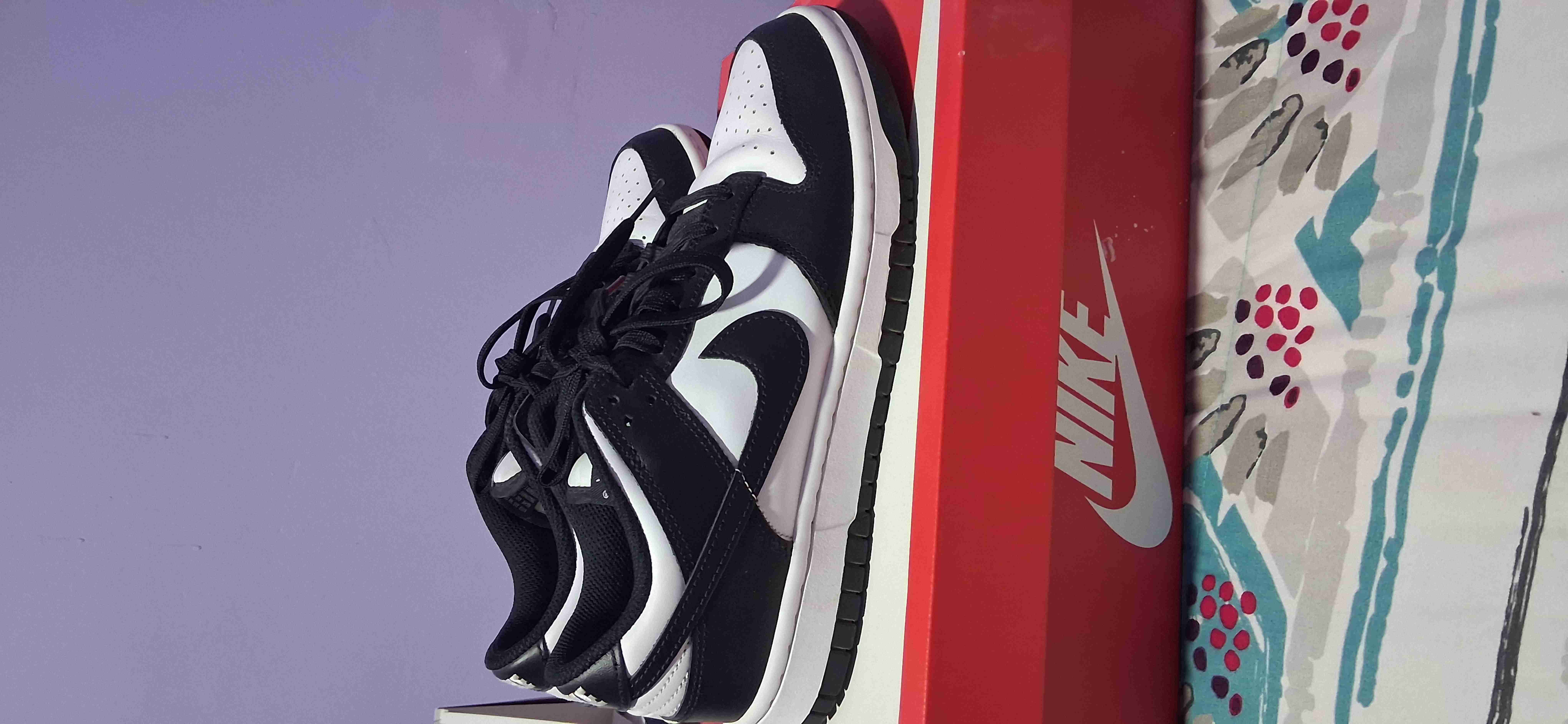 Zapatillas Nike negro y blanco - miniatura 2