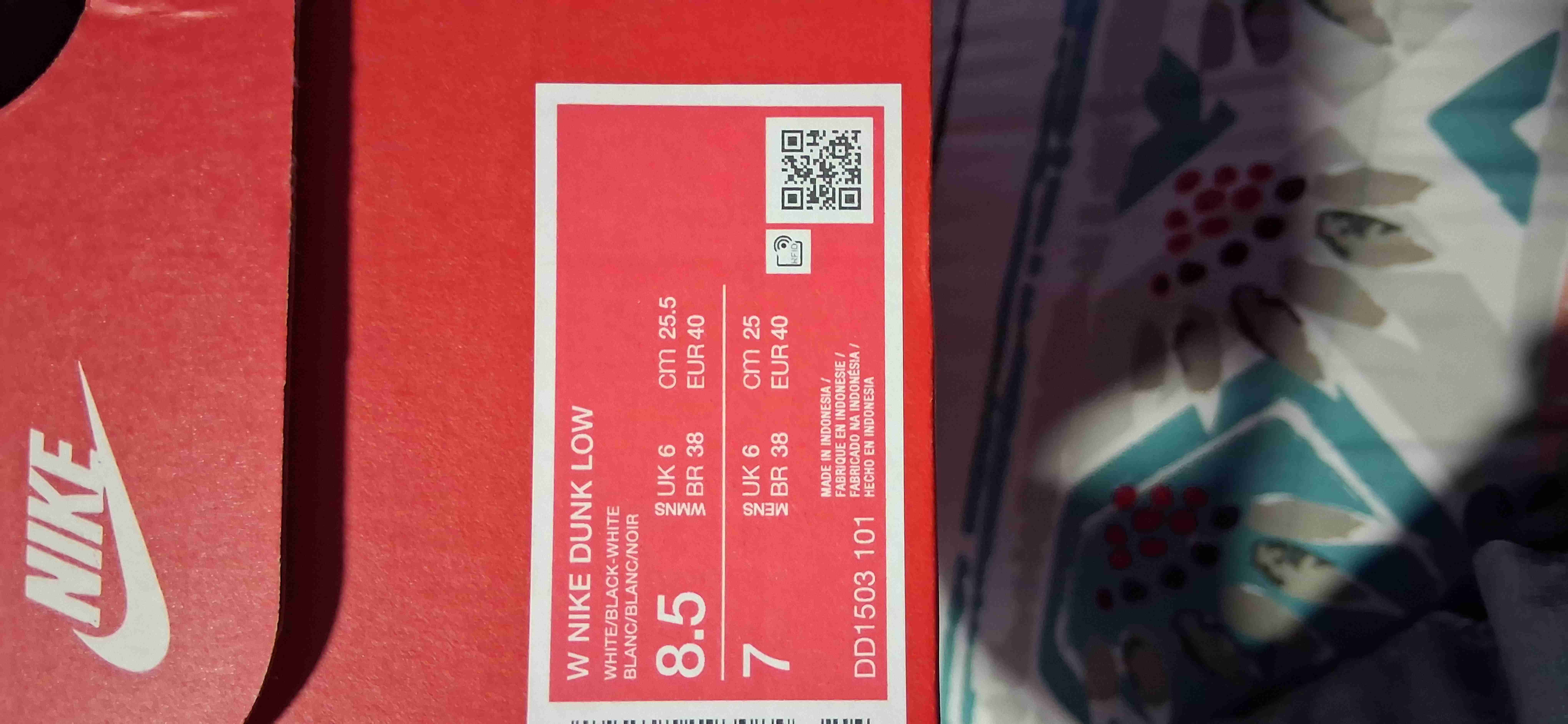 Zapatillas Nike negro y blanco - miniatura 3