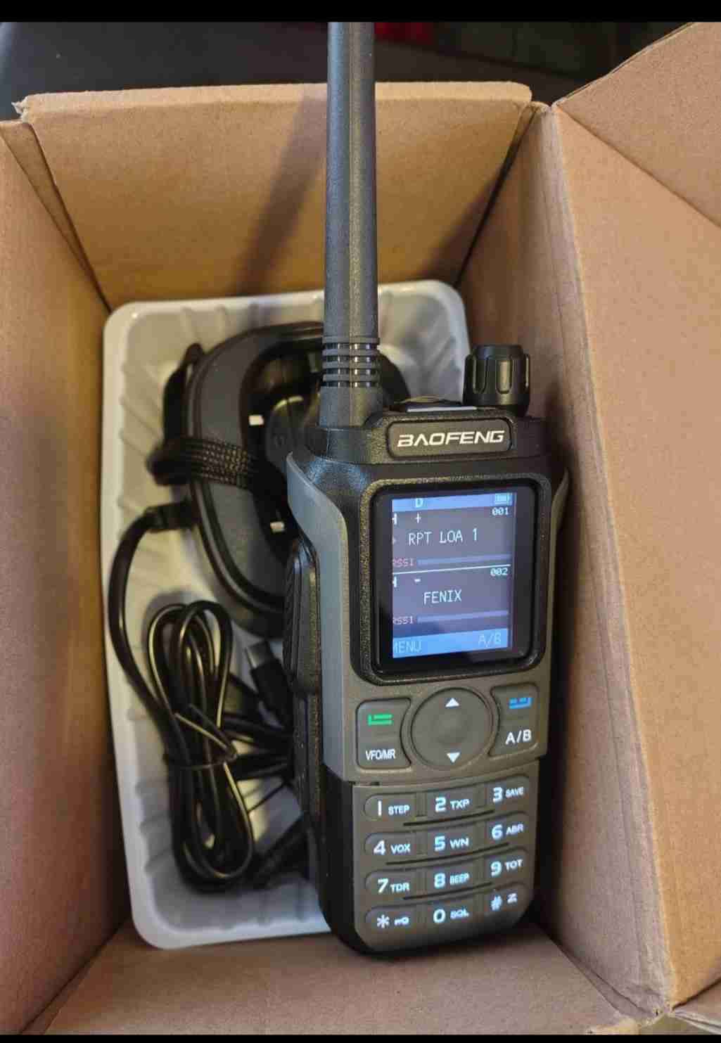 Walkie-talkie Baofeng modelo UV-21 Pro - miniatura 2