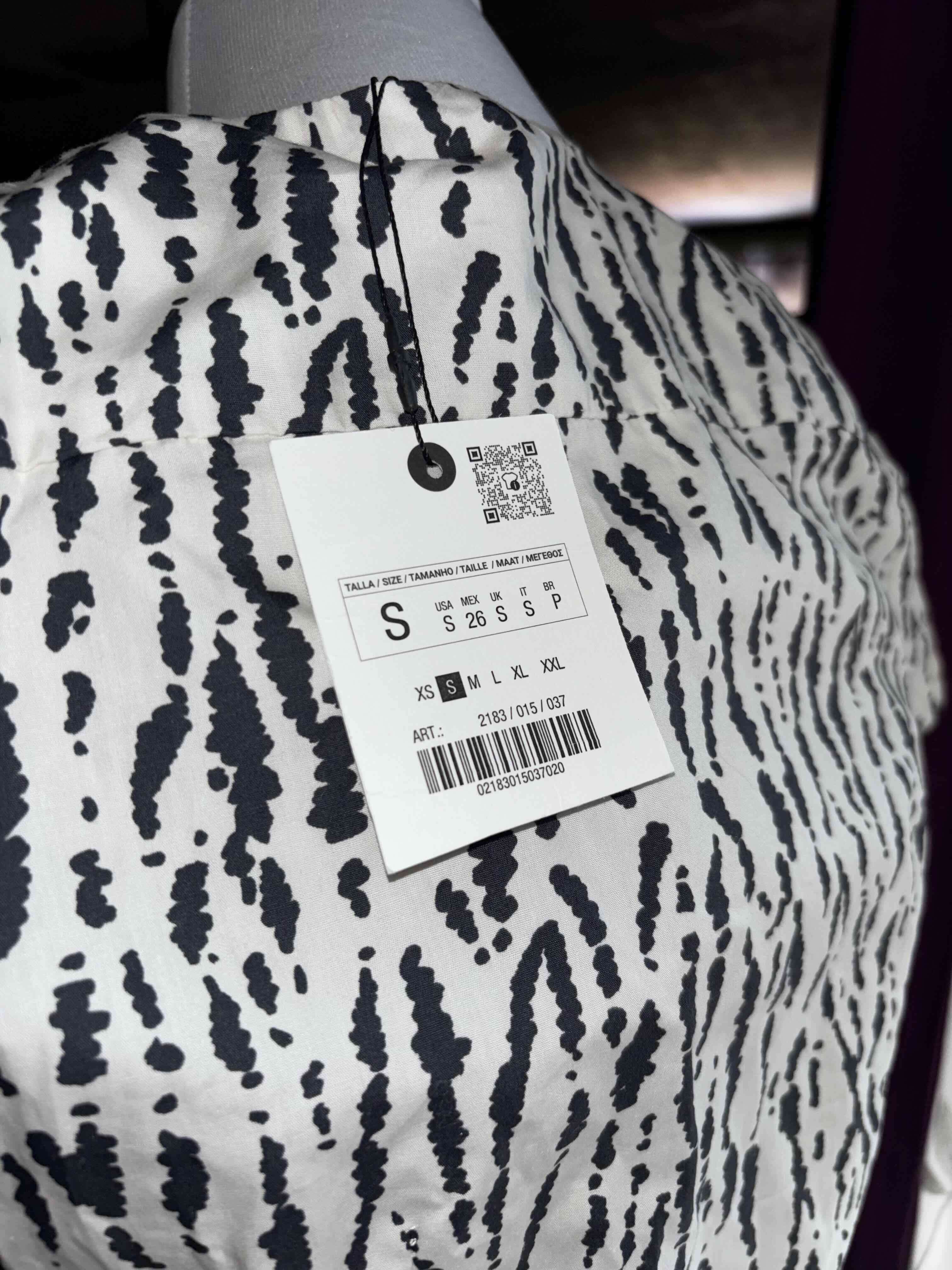 Vestido blanco con estampado negro - miniatura 4