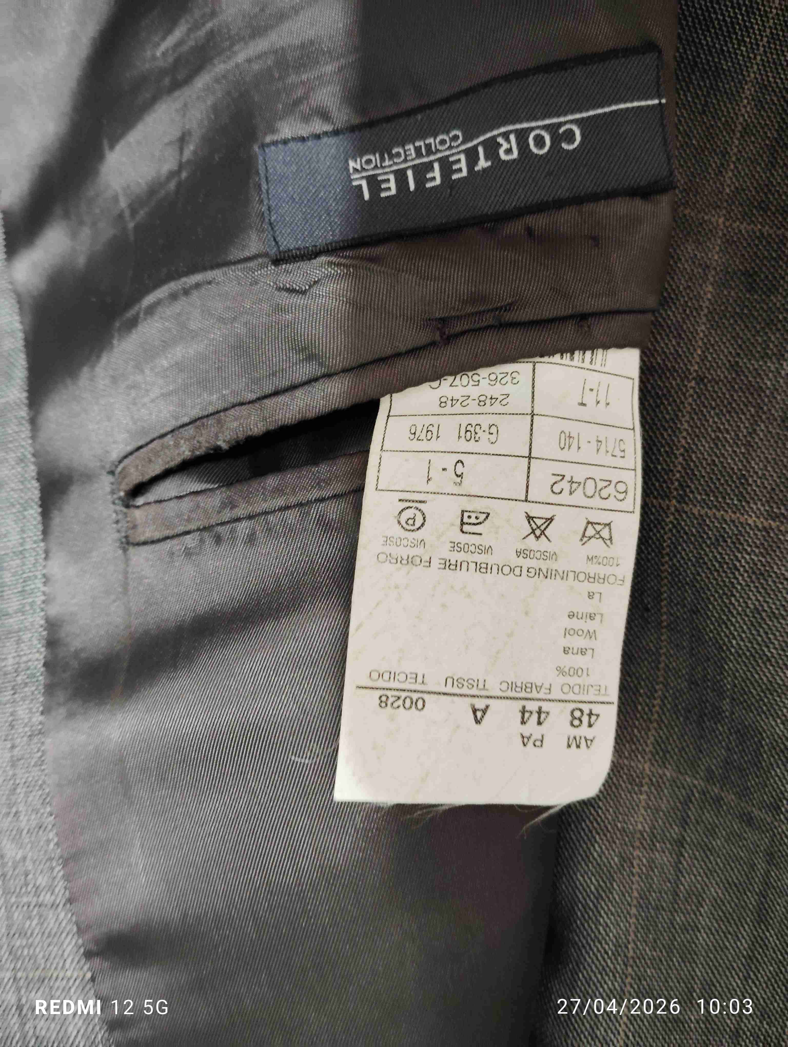 Traje gris elegante - miniatura 2