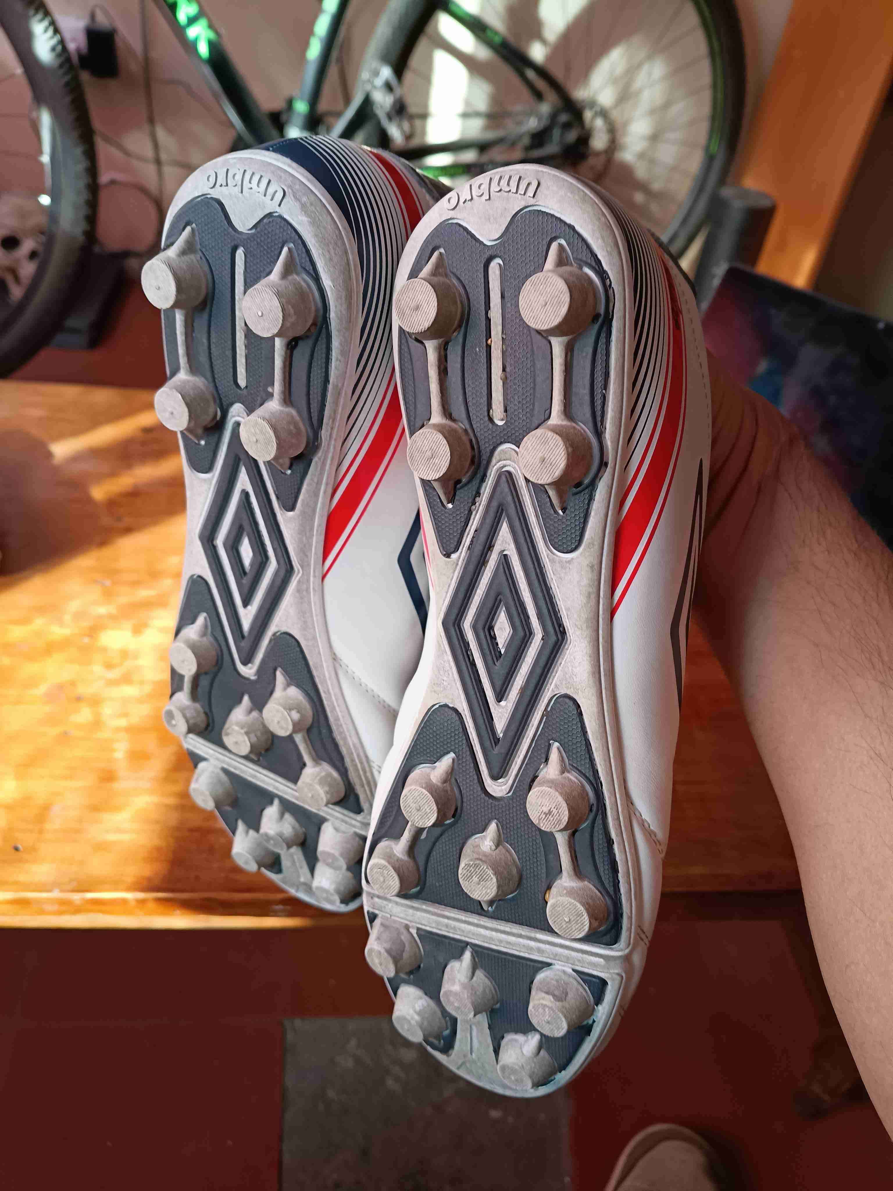 Zapatos de fútbol blancos Umbro - miniatura 4