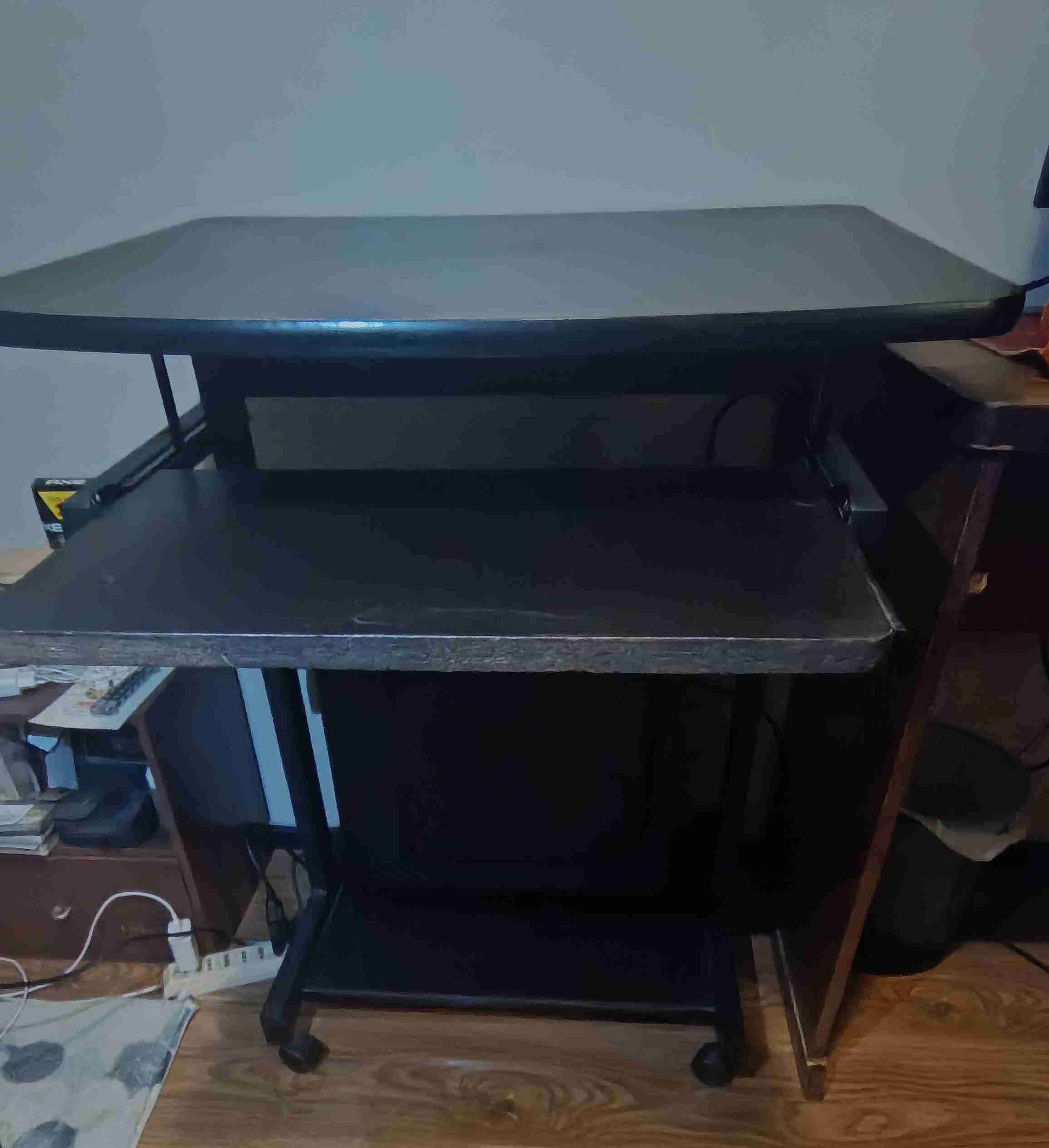 Escritorio de computador negro - miniatura 3