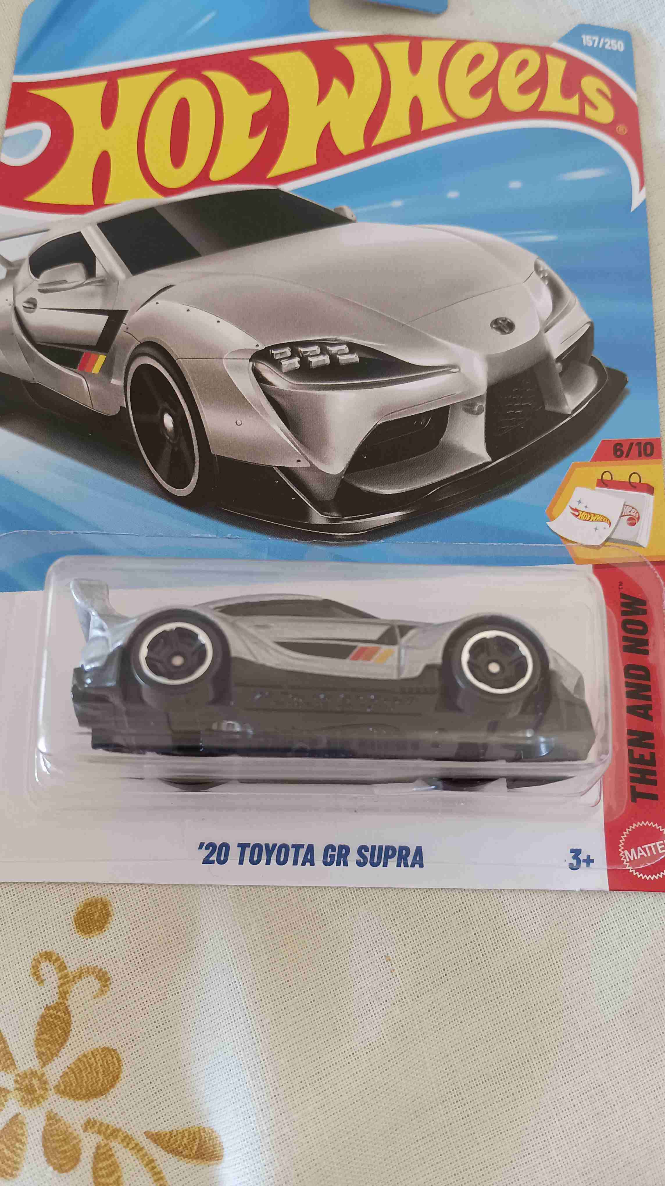 Auto Hot Wheels Toyota Supra - miniatura 2