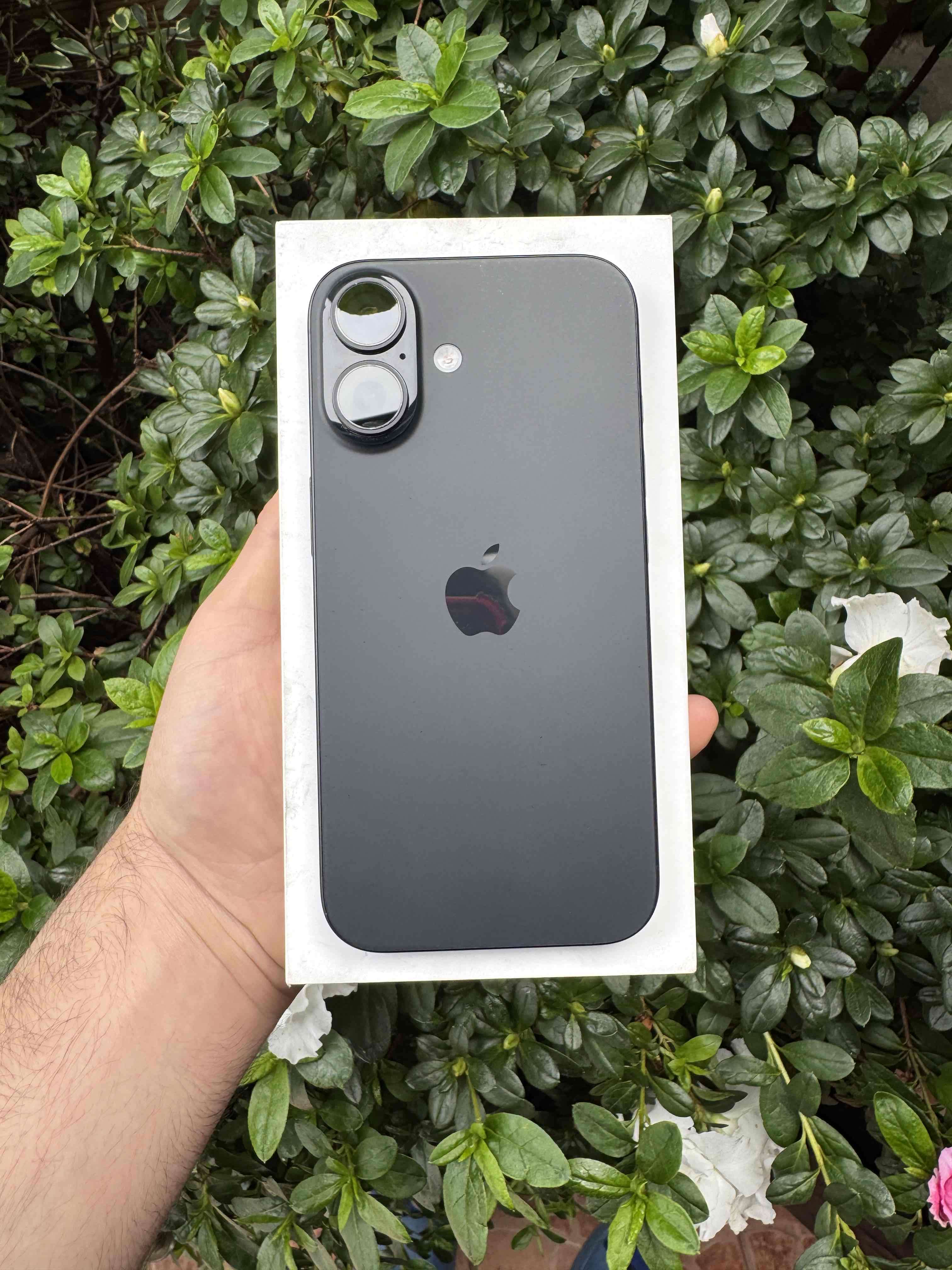 iPhone 16 de 256GB - miniatura 1