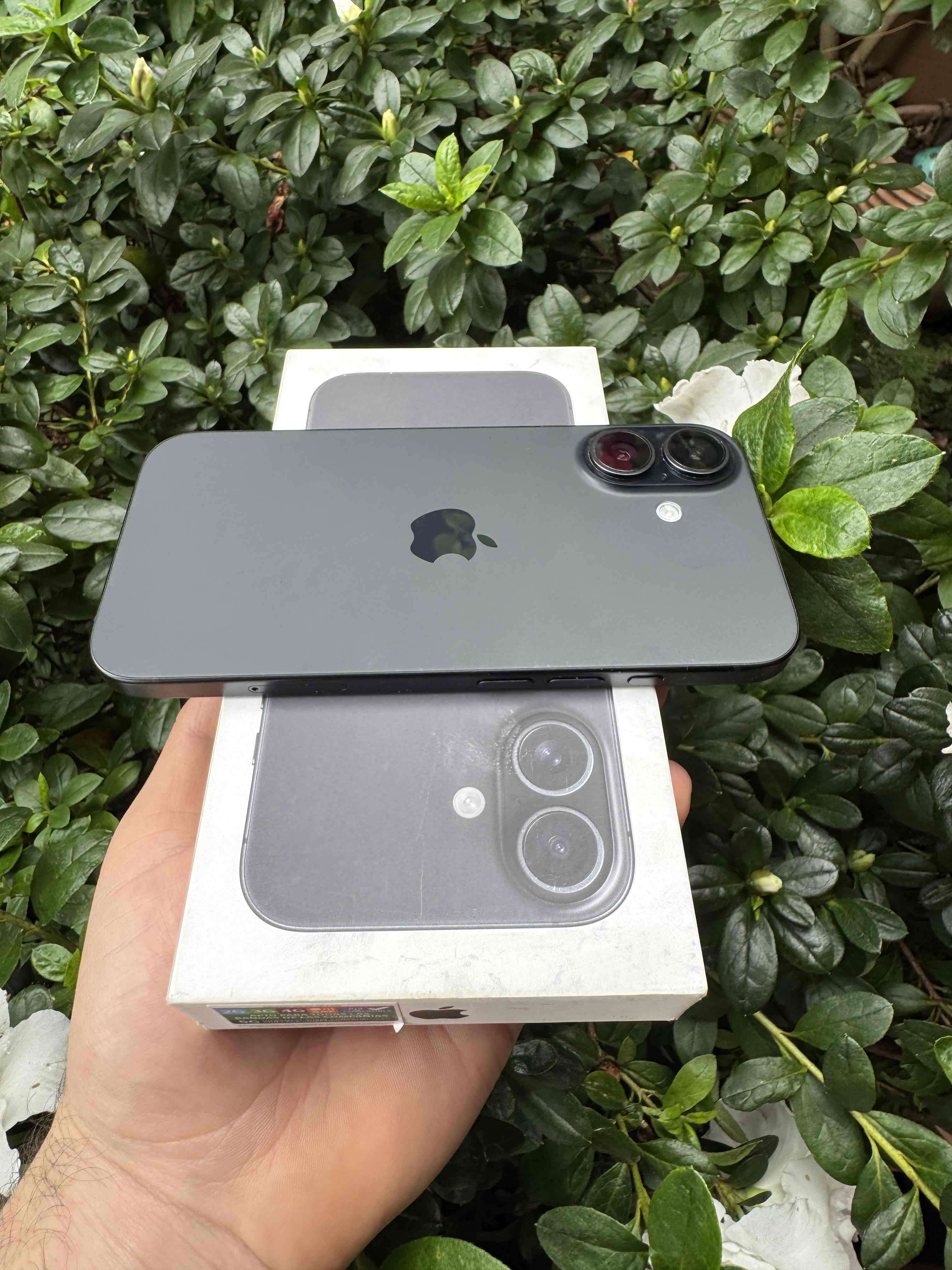 iPhone 16 de 256GB - miniatura 2