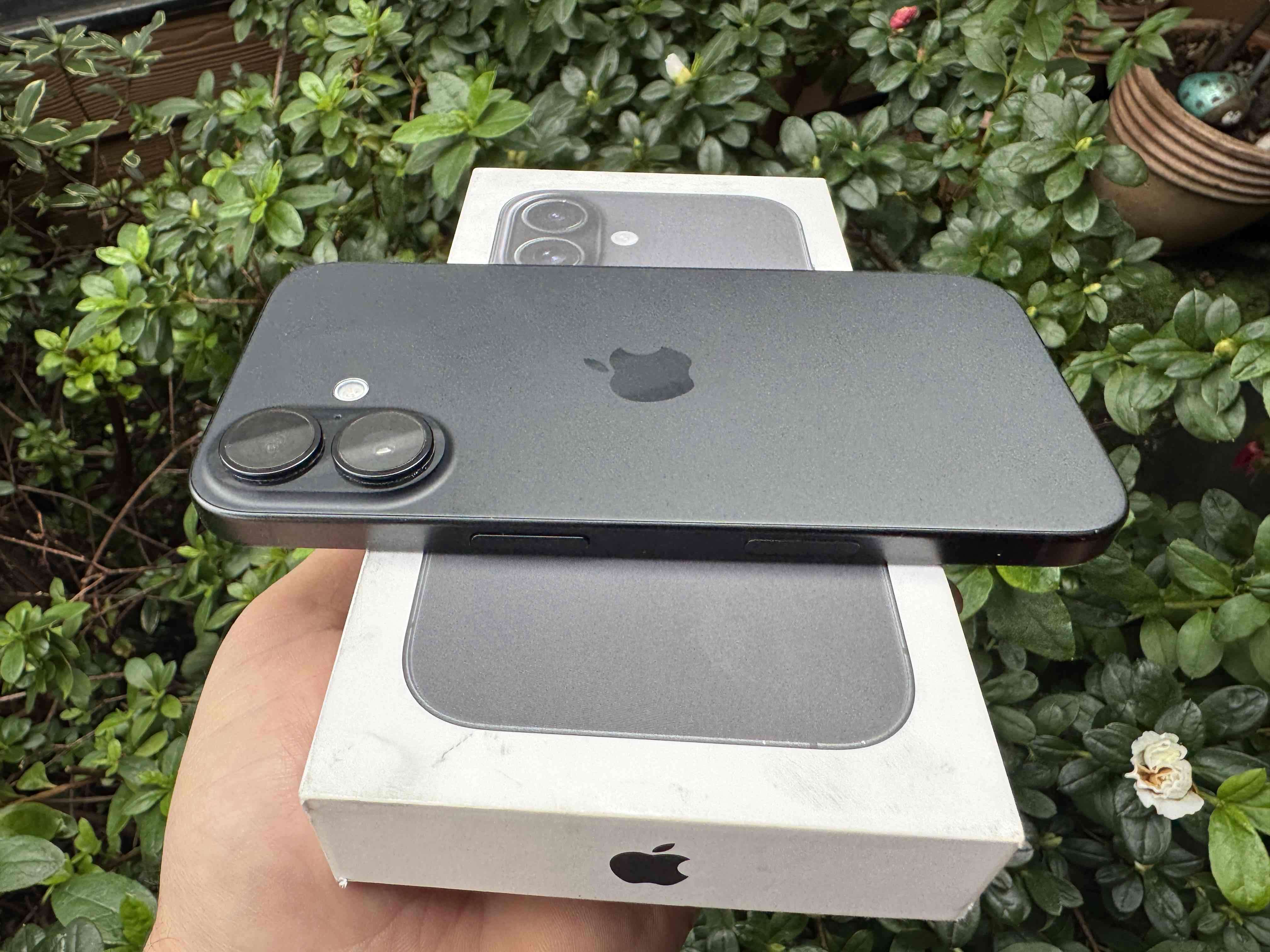 iPhone 16 de 256GB - miniatura 3