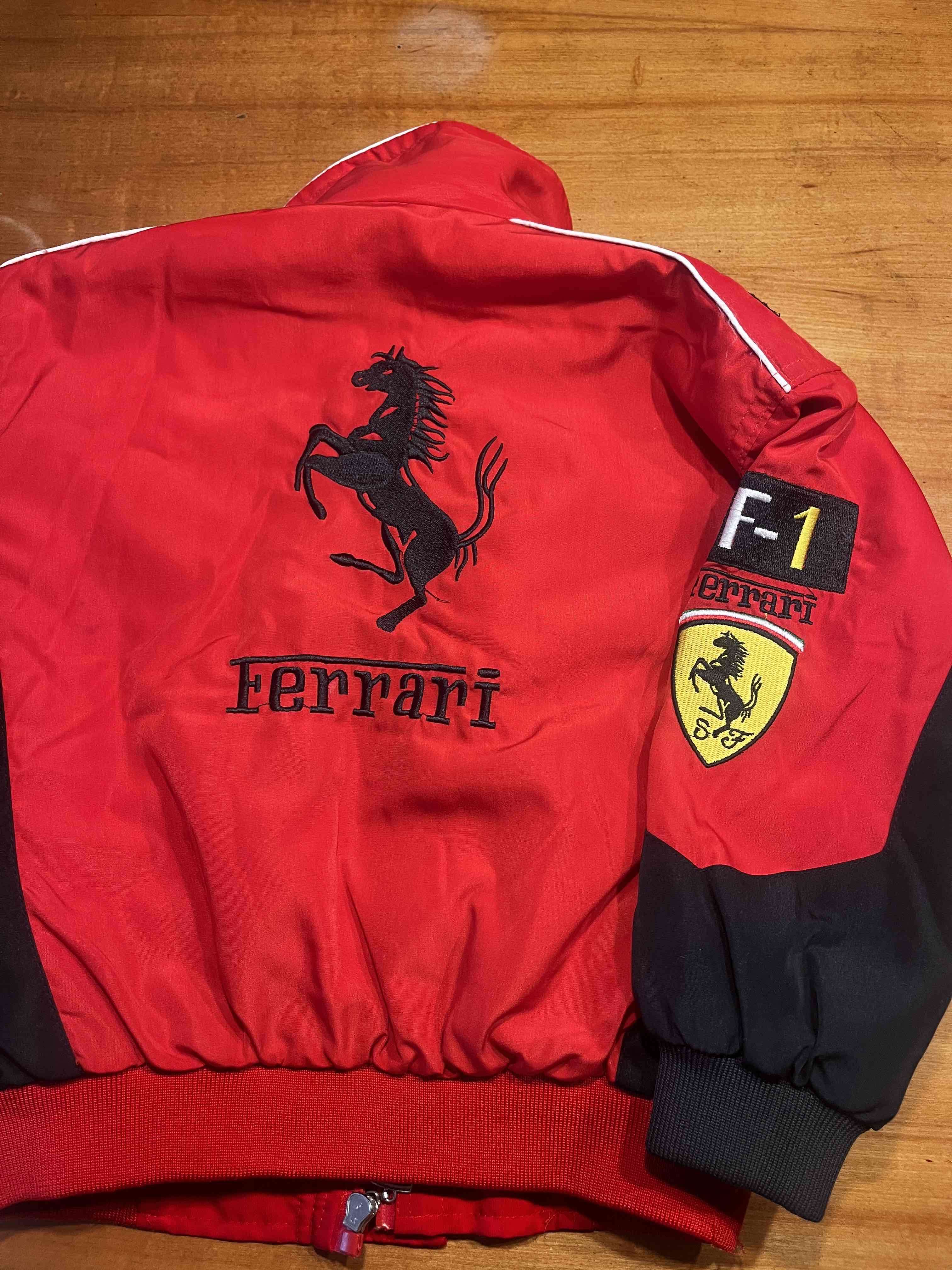 Chaqueta Ferrari F1 para niños. Talla 4-5 - miniatura 2