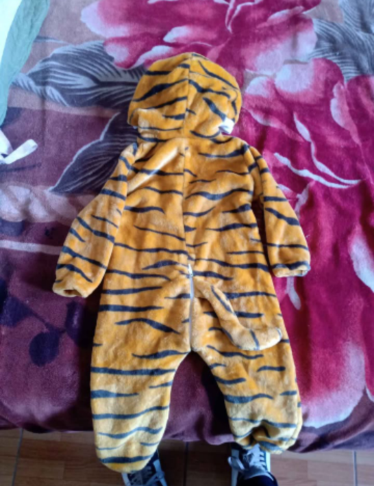 Disfraz o Pillama de tigre para bebé - miniatura 4