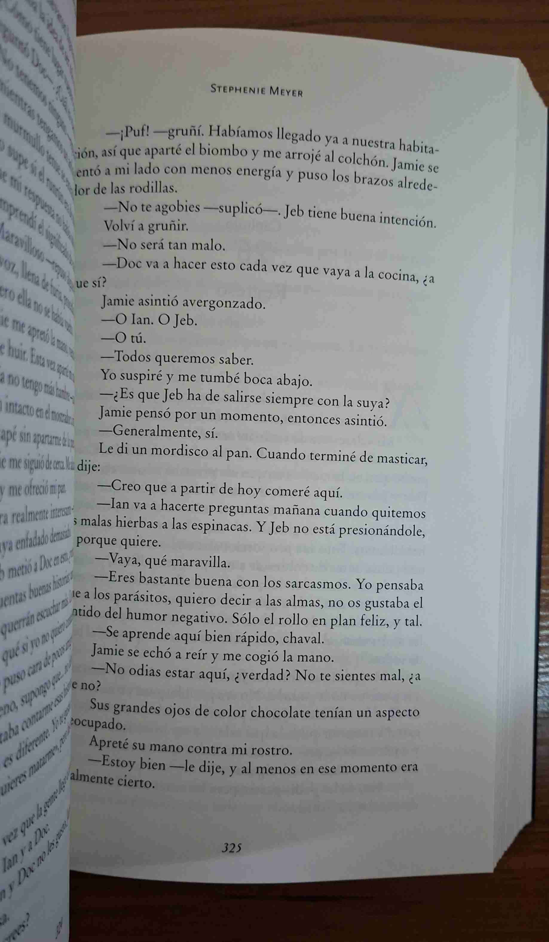 Libro La Huésped Stephenie Meyer - miniatura 3