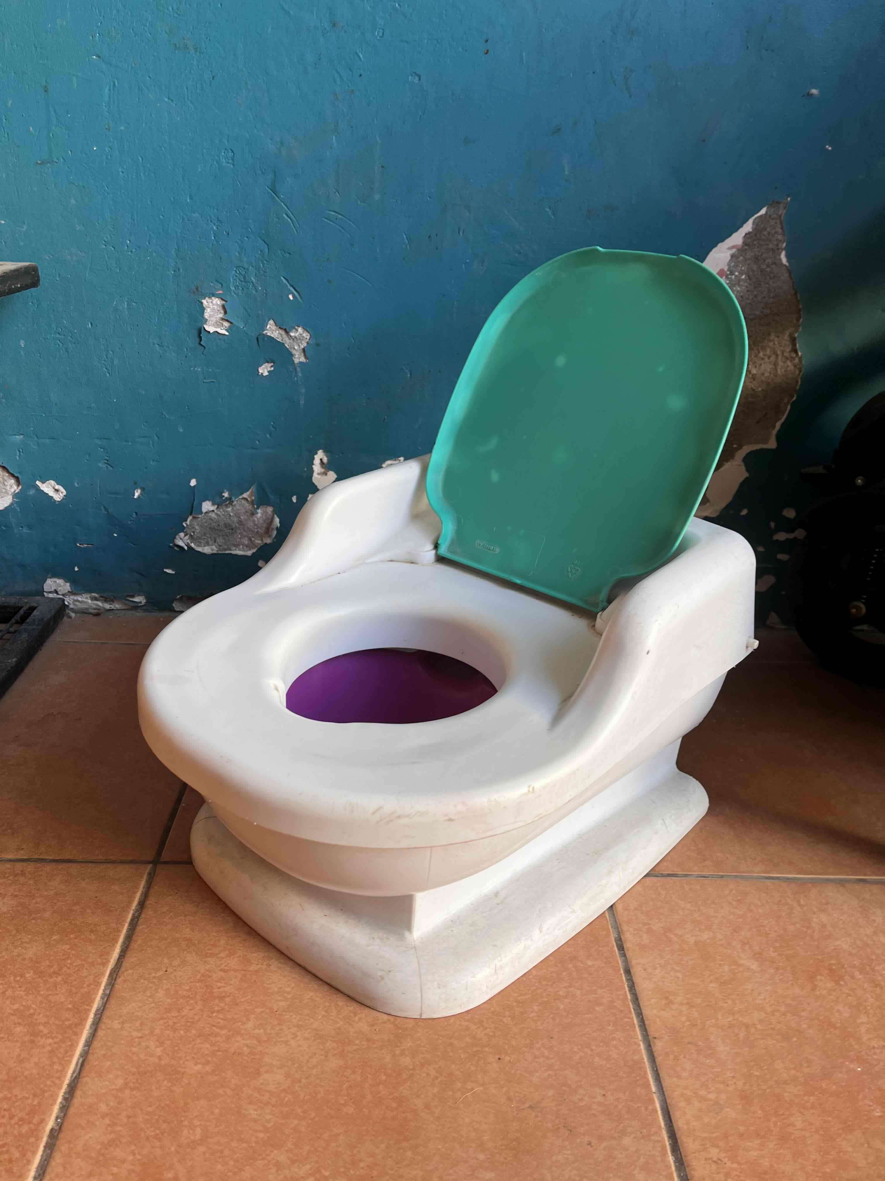 Bacinica infantil de plástico - miniatura 2