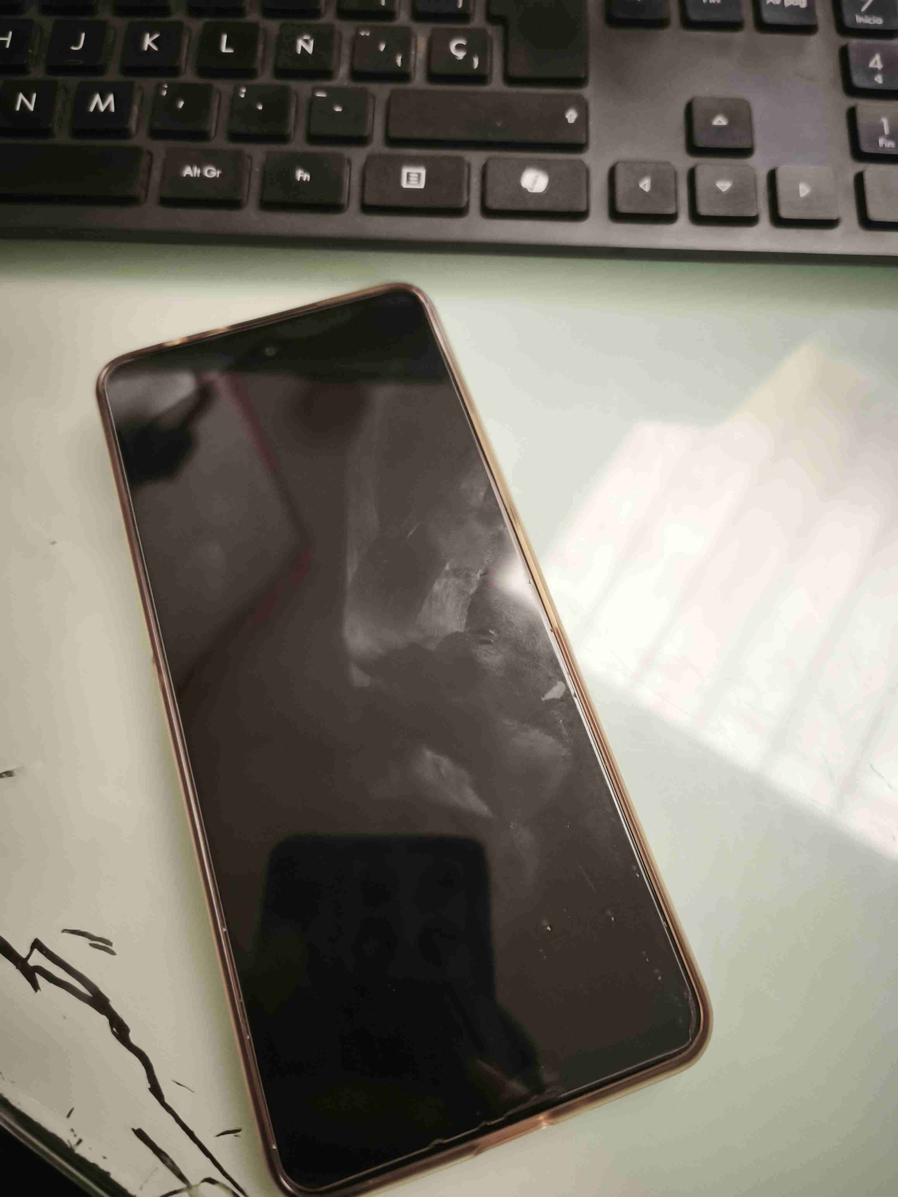 Smartphone en buen estado - miniatura 2