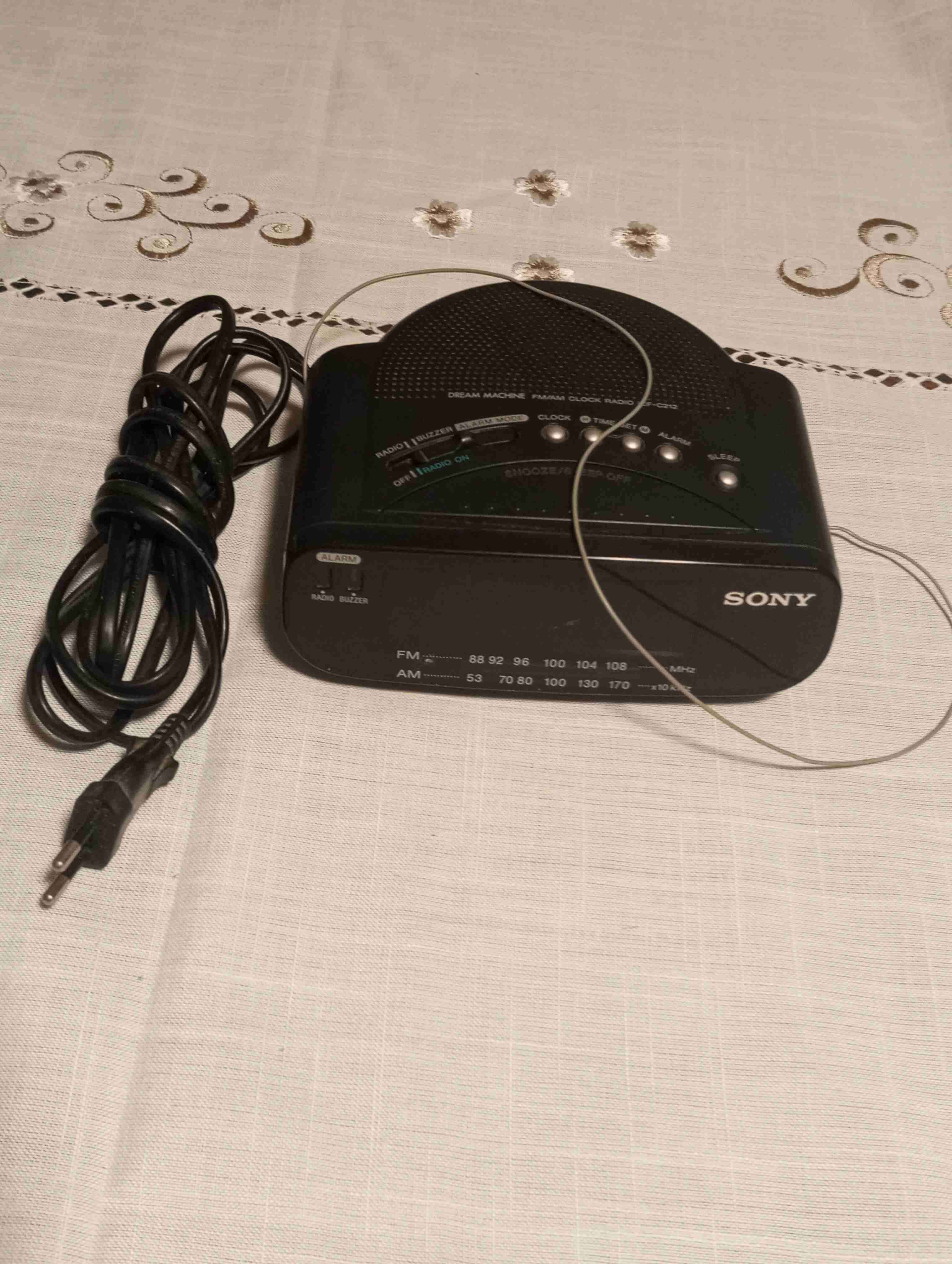 Radio Reloj Sony Dream Machine ICF-C218 - Impecabl