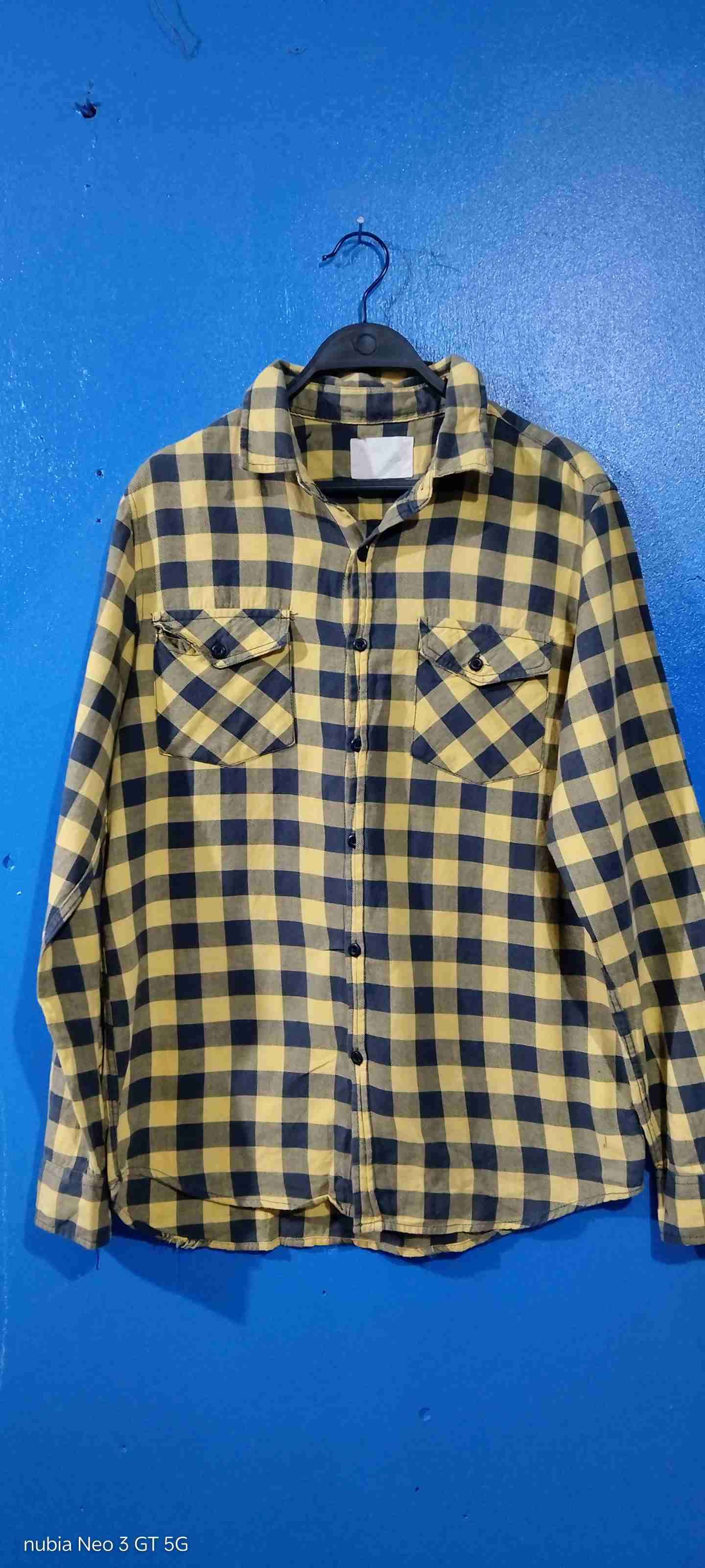 Vestido a rayas brillantes - miniatura 2