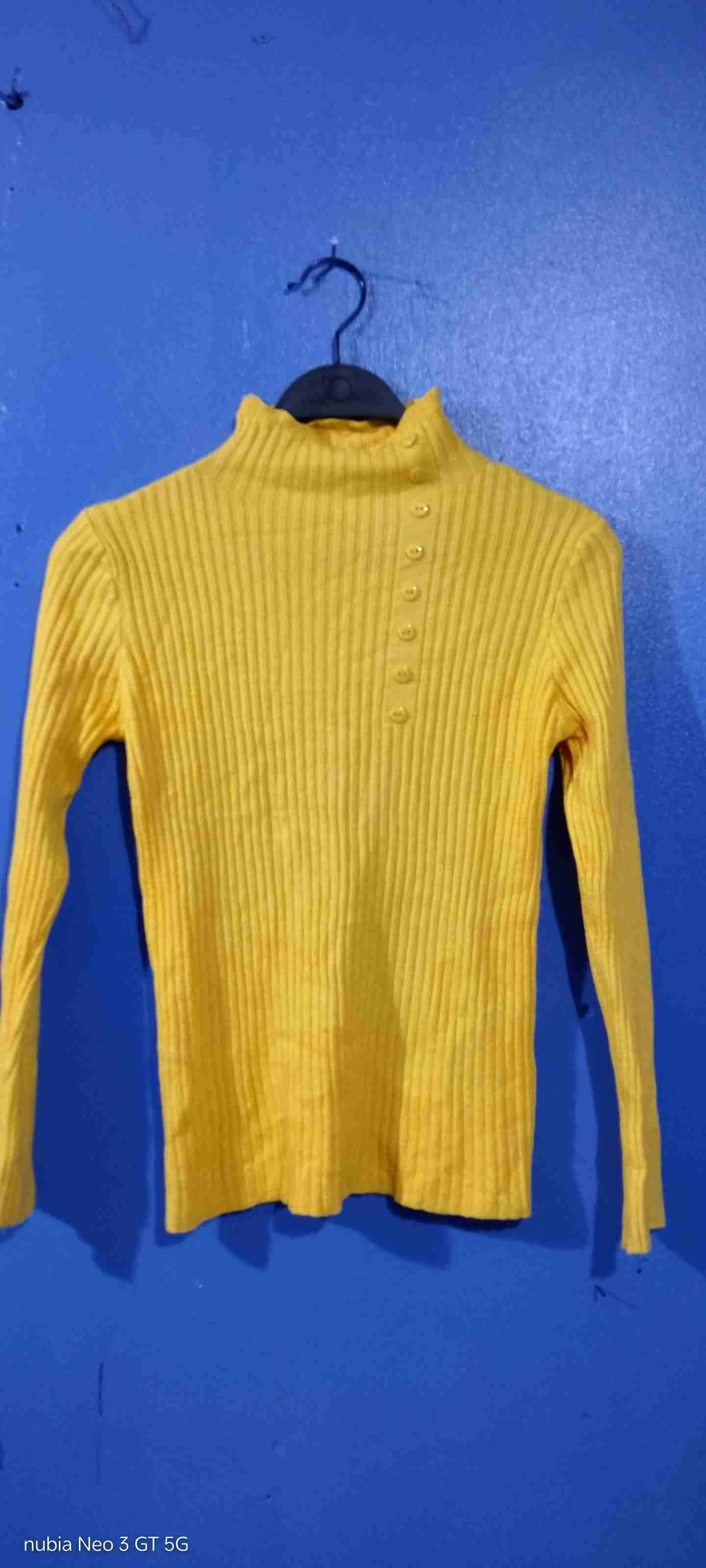 Vestido a rayas brillantes - miniatura 3