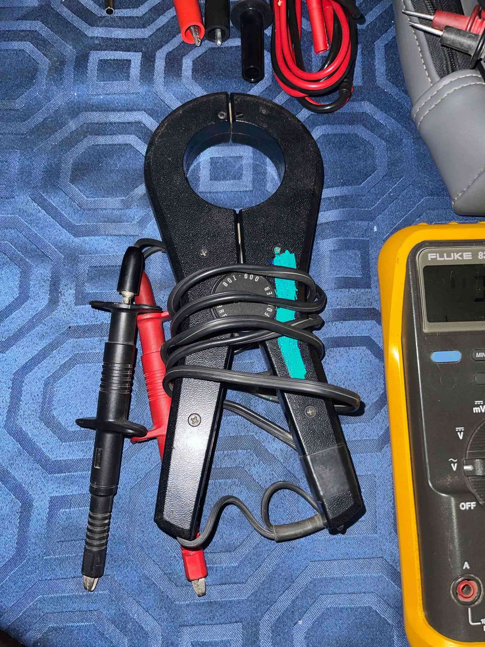 Multímetro Fluke 83 amarillo - miniatura 2