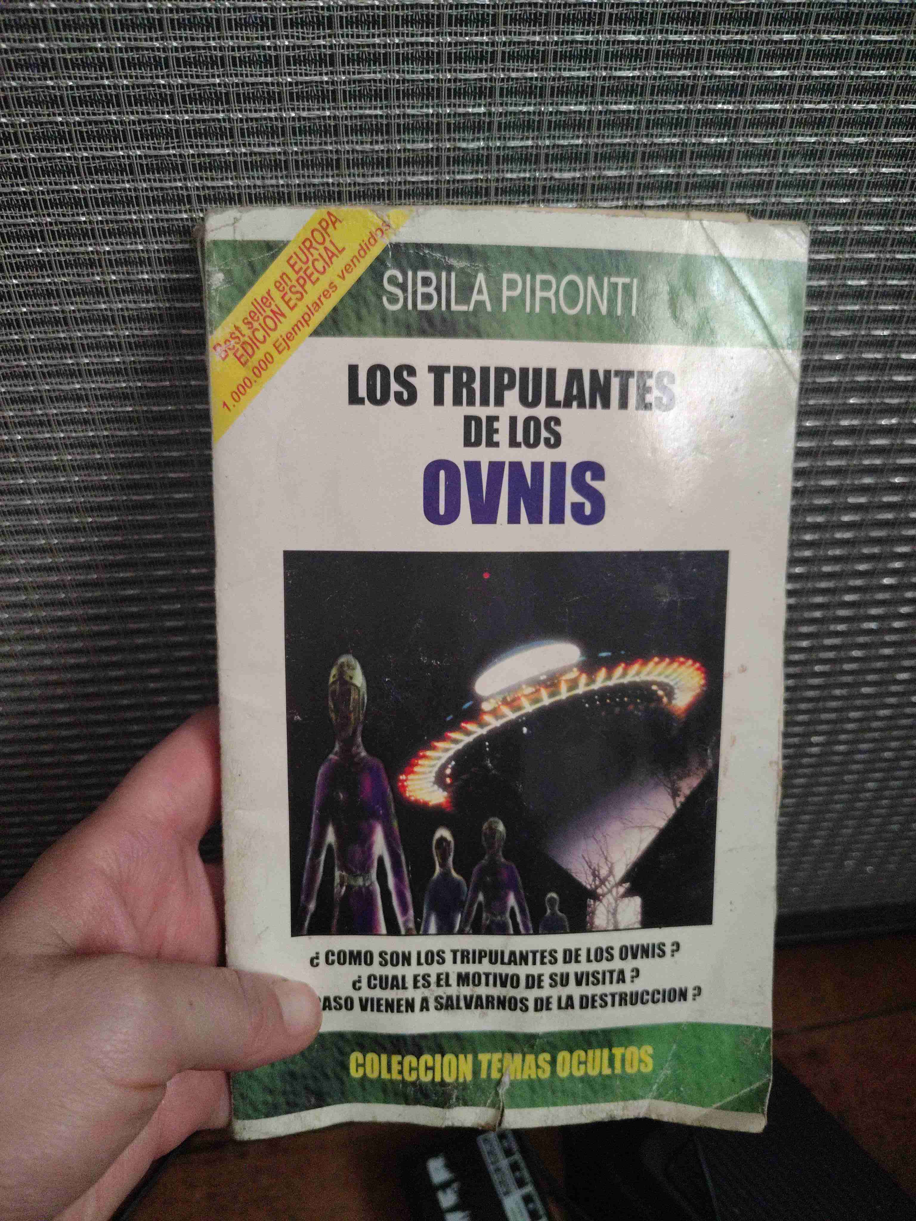 Libro 'Los Tripulantes de los Ovnis' - miniatura 1