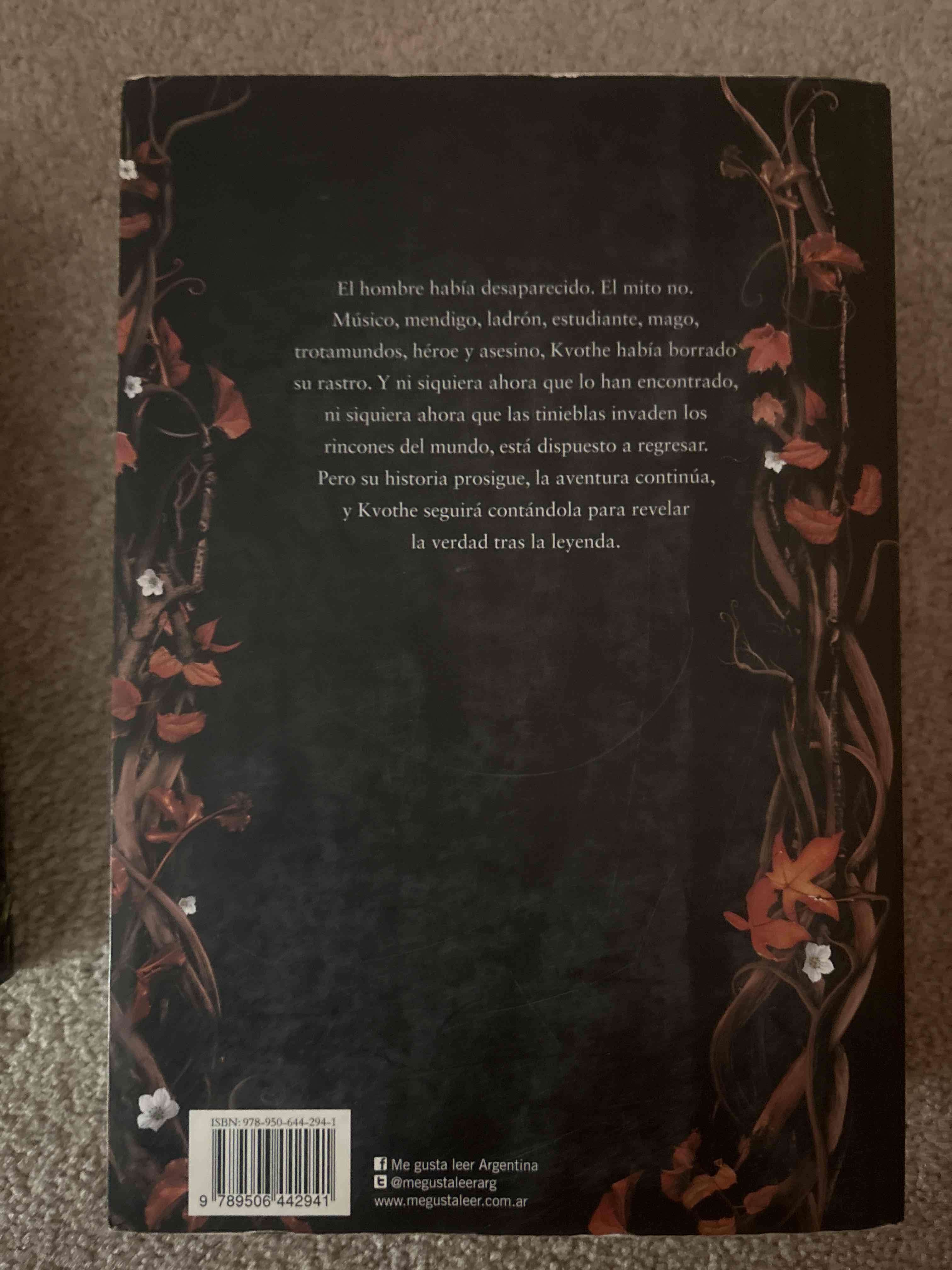 Libros 'El nombre del viento' y 'El temor de un hombre sabio' - miniatura 3