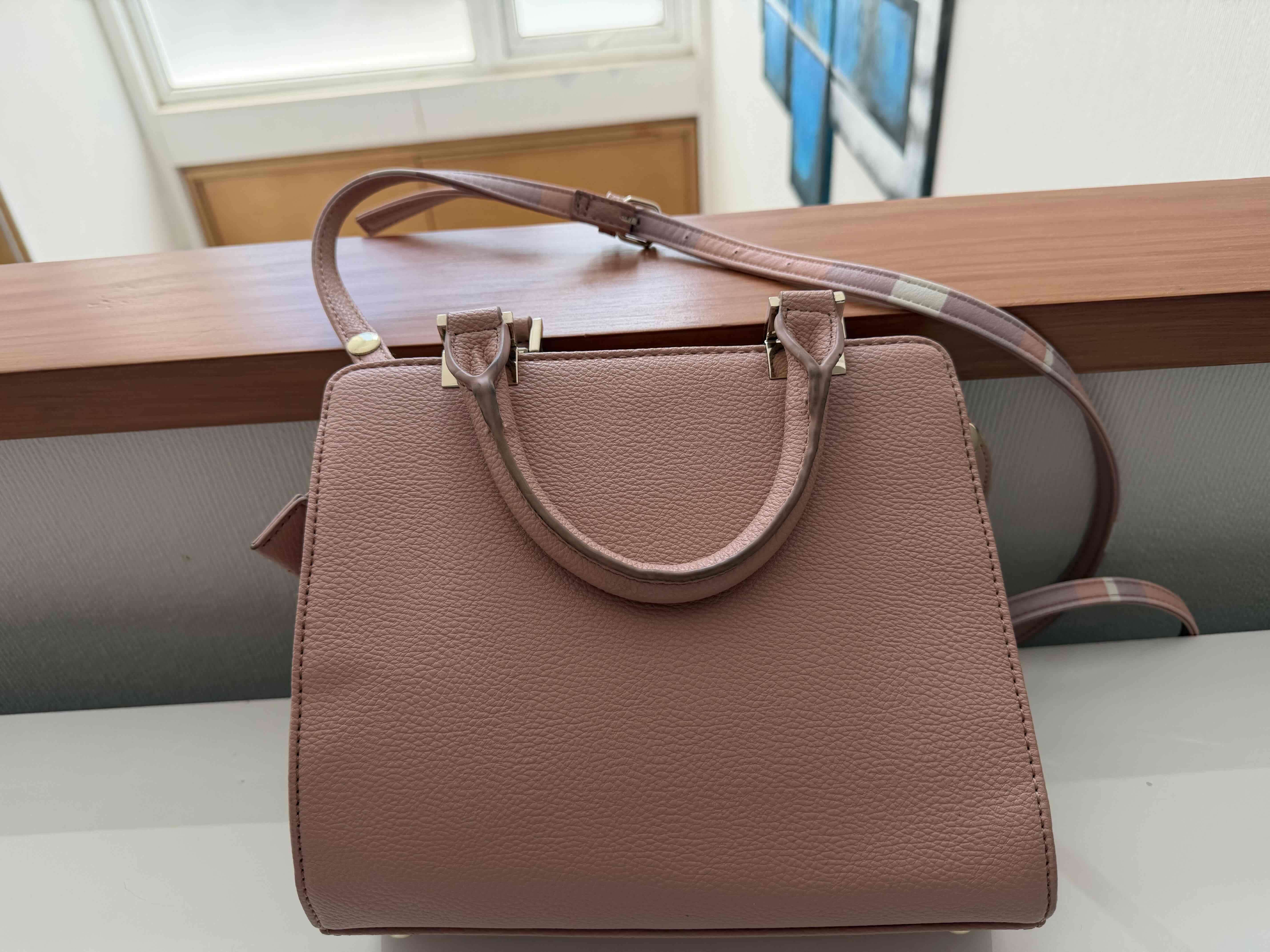 Cartera Guess colores pastel - miniatura 2