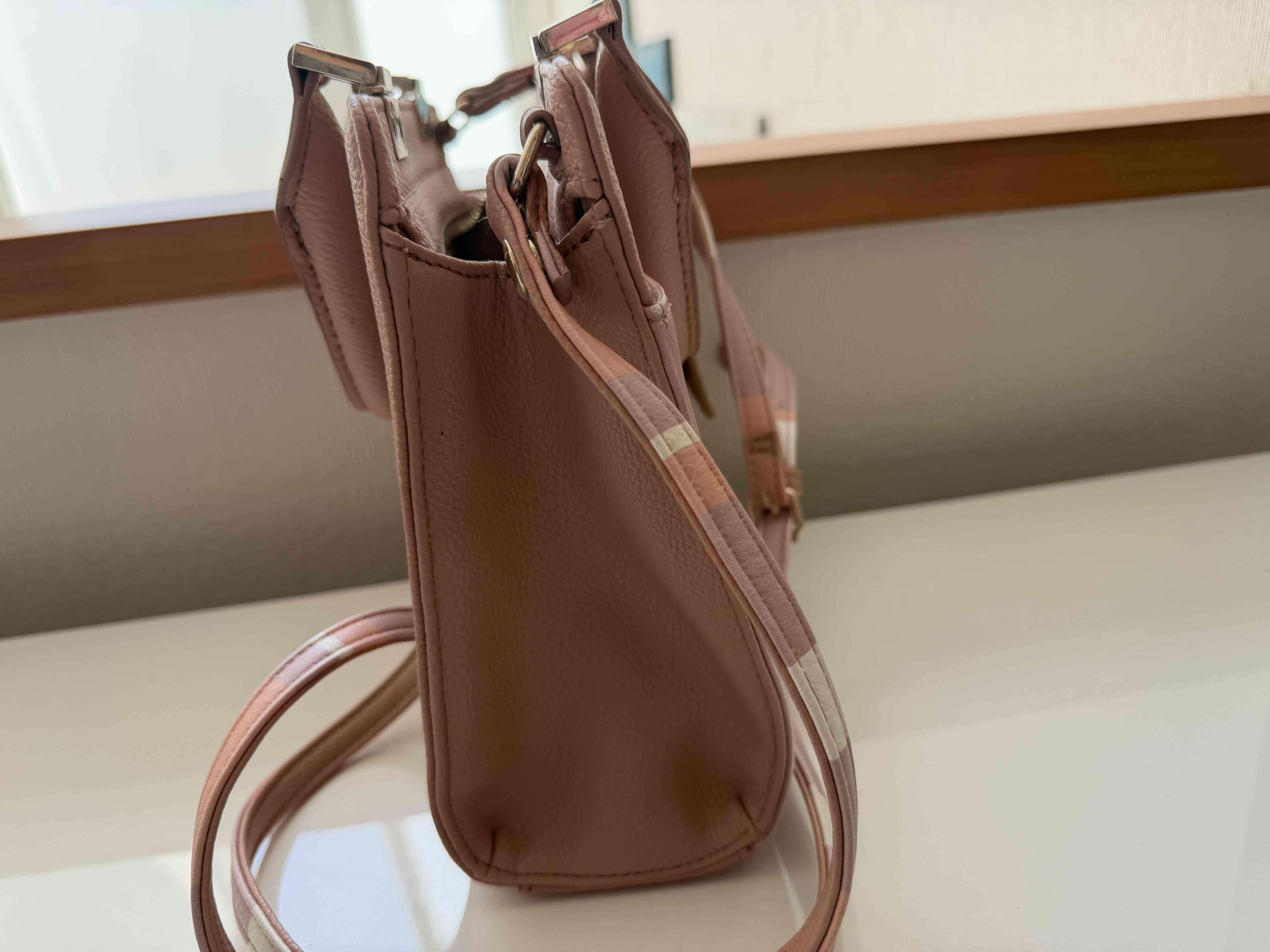 Cartera Guess colores pastel - miniatura 5