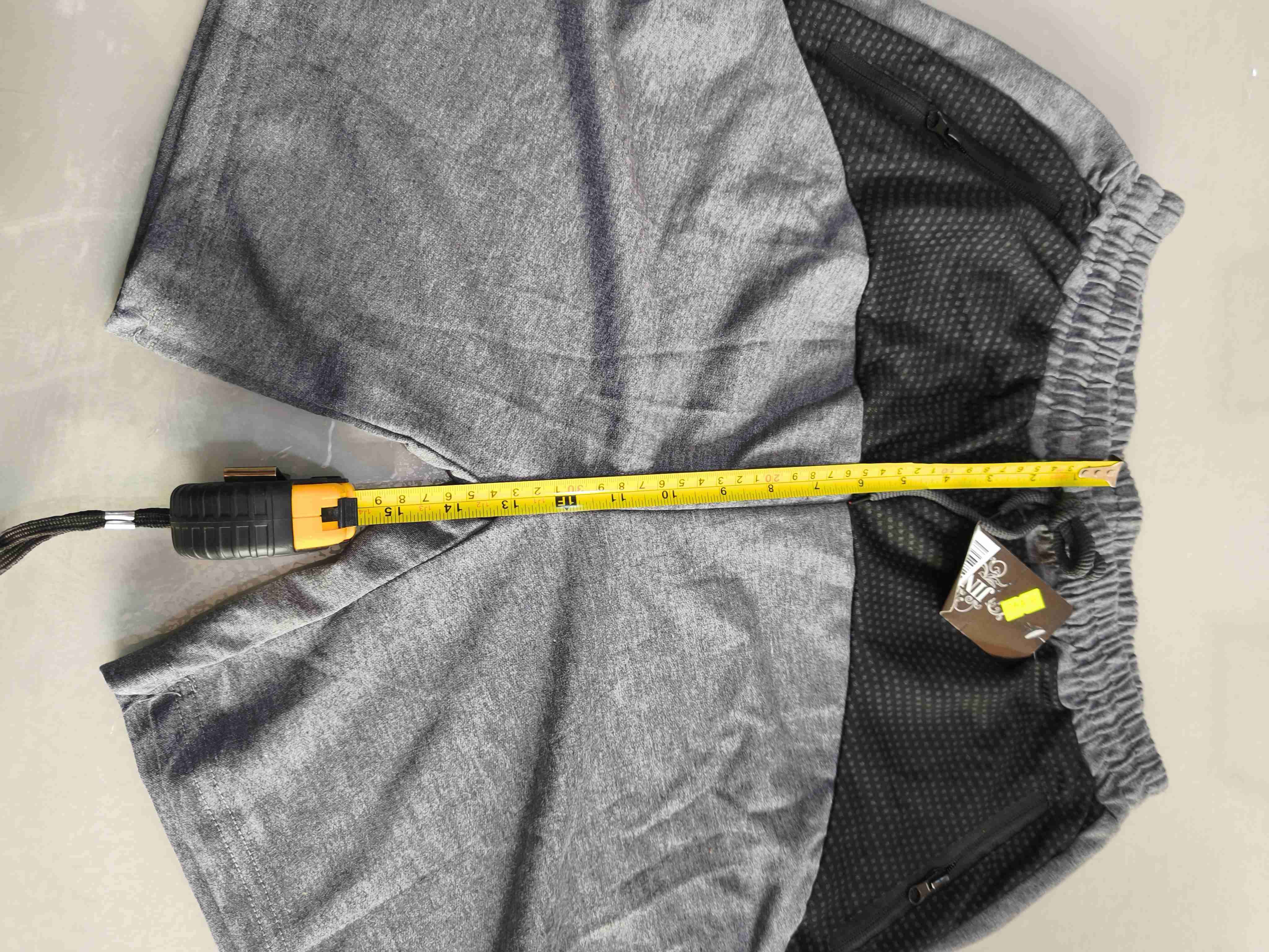 Short deportivo gris y negro NUEVO - miniatura 5